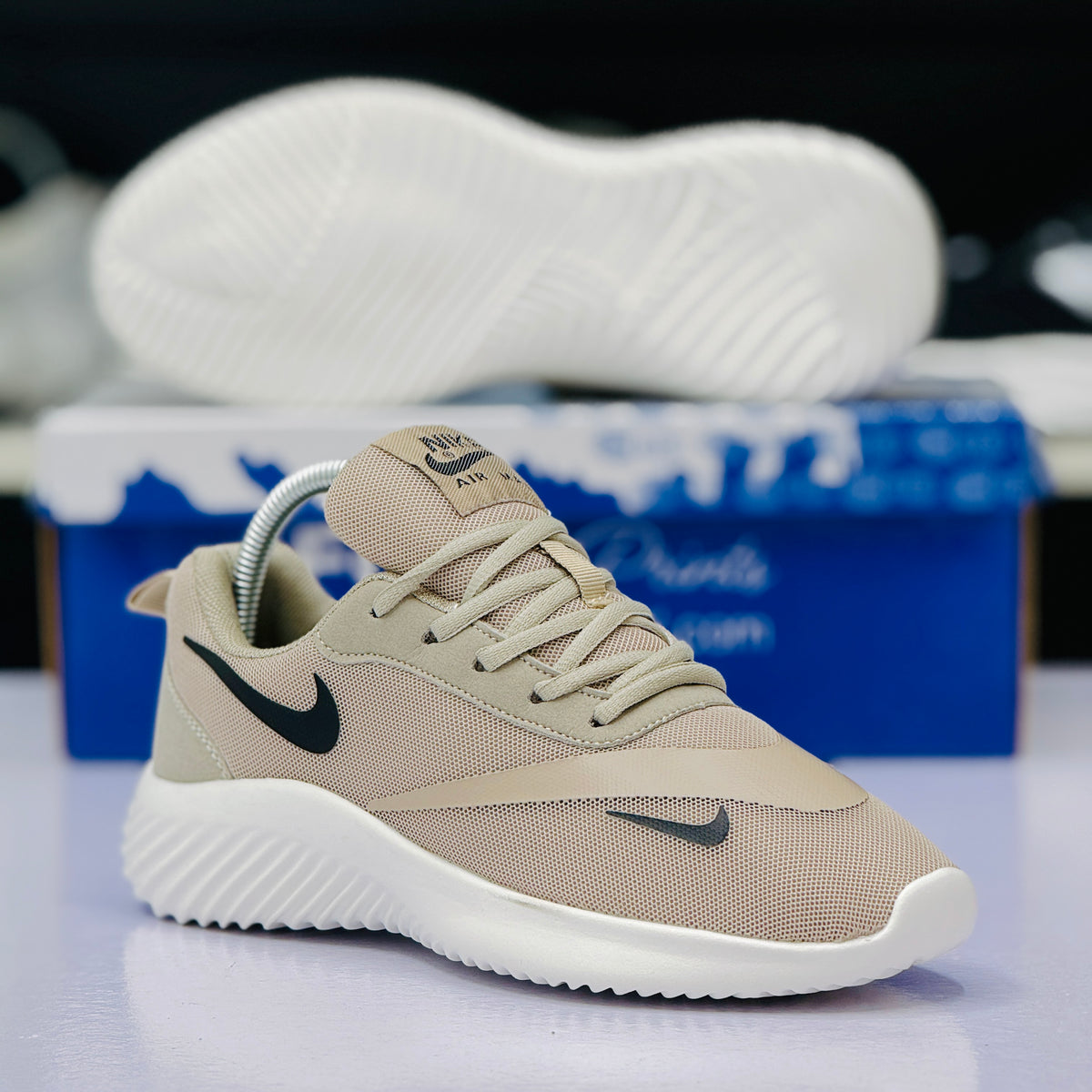 Model Code 308 – Running Sneaker