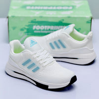 Model Code 327 – Running Sneaker