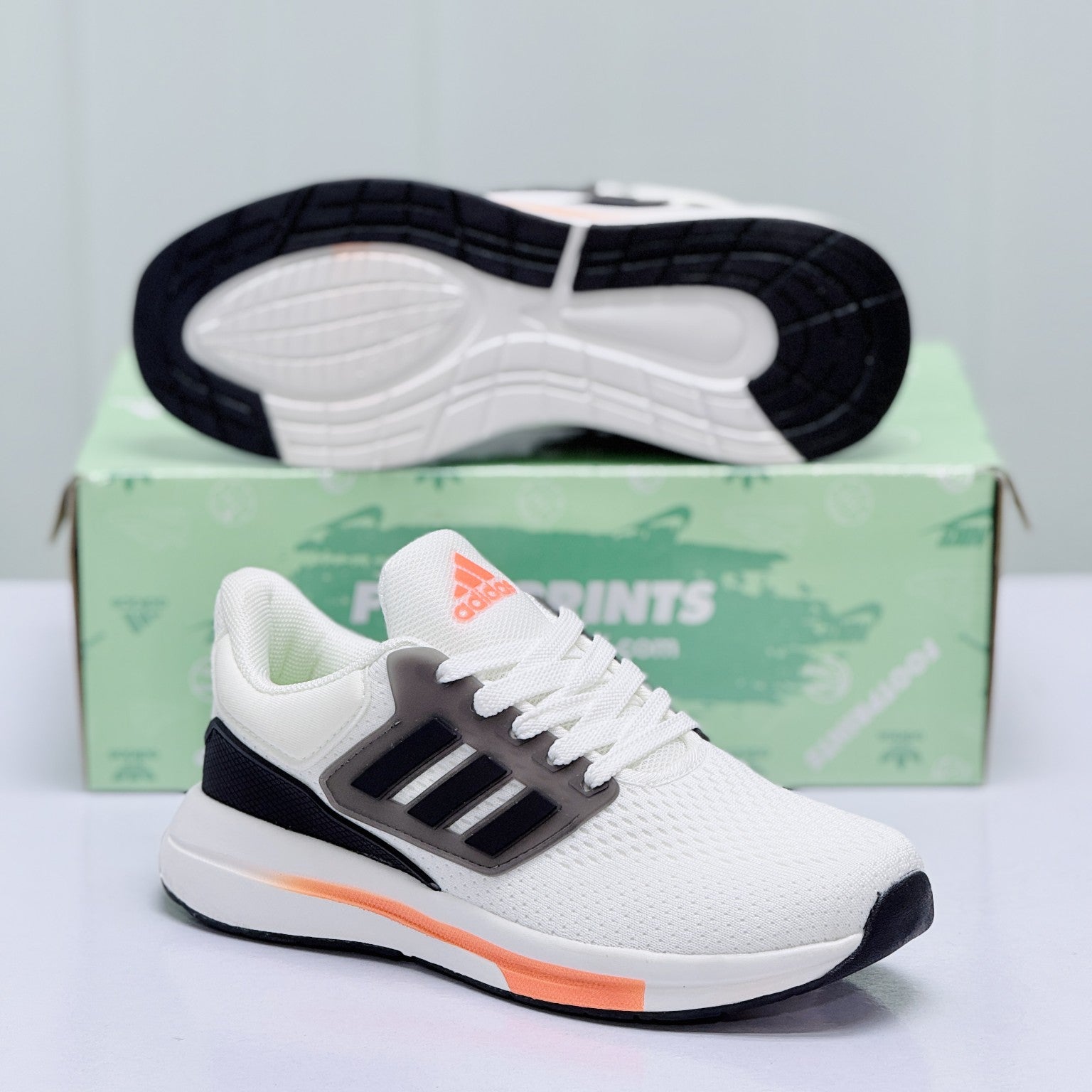 Model Code 329 – Running Sneaker