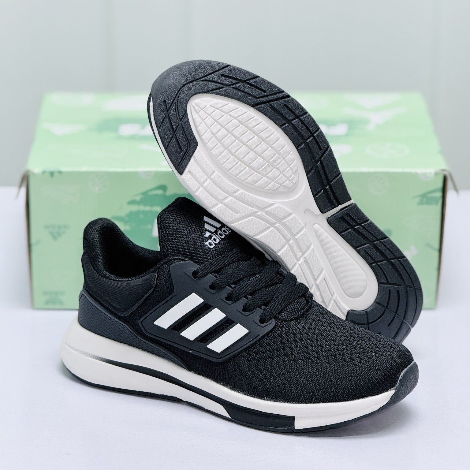 Model Code 330 – Running Sneaker