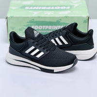 Model Code 330 – Running Sneaker