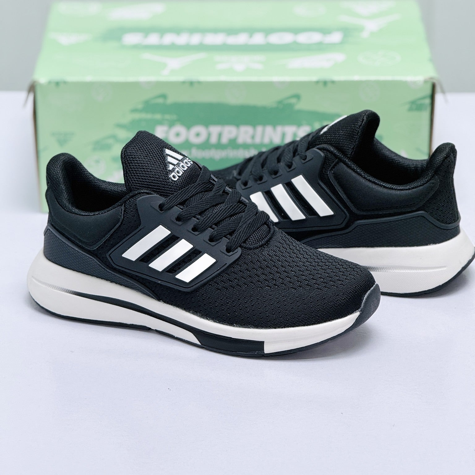 Model Code 330 – Running Sneaker
