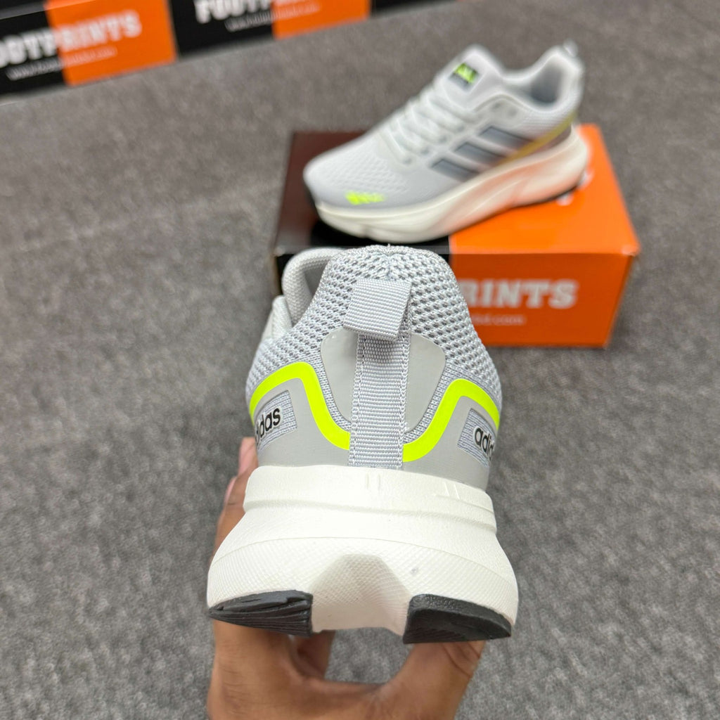 Model Code 356 – Running Sneaker