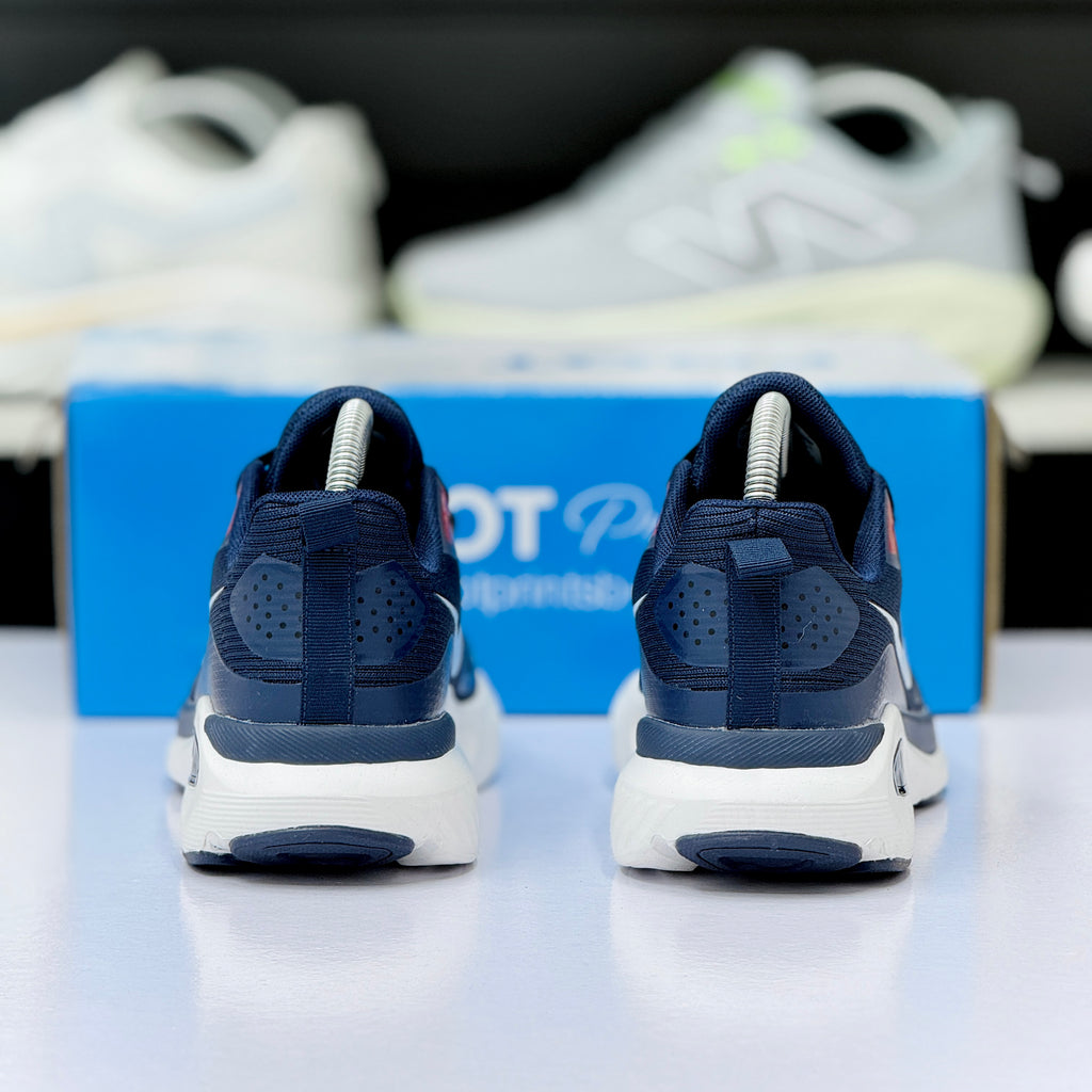 Model Code: 439 – Running Sneaker