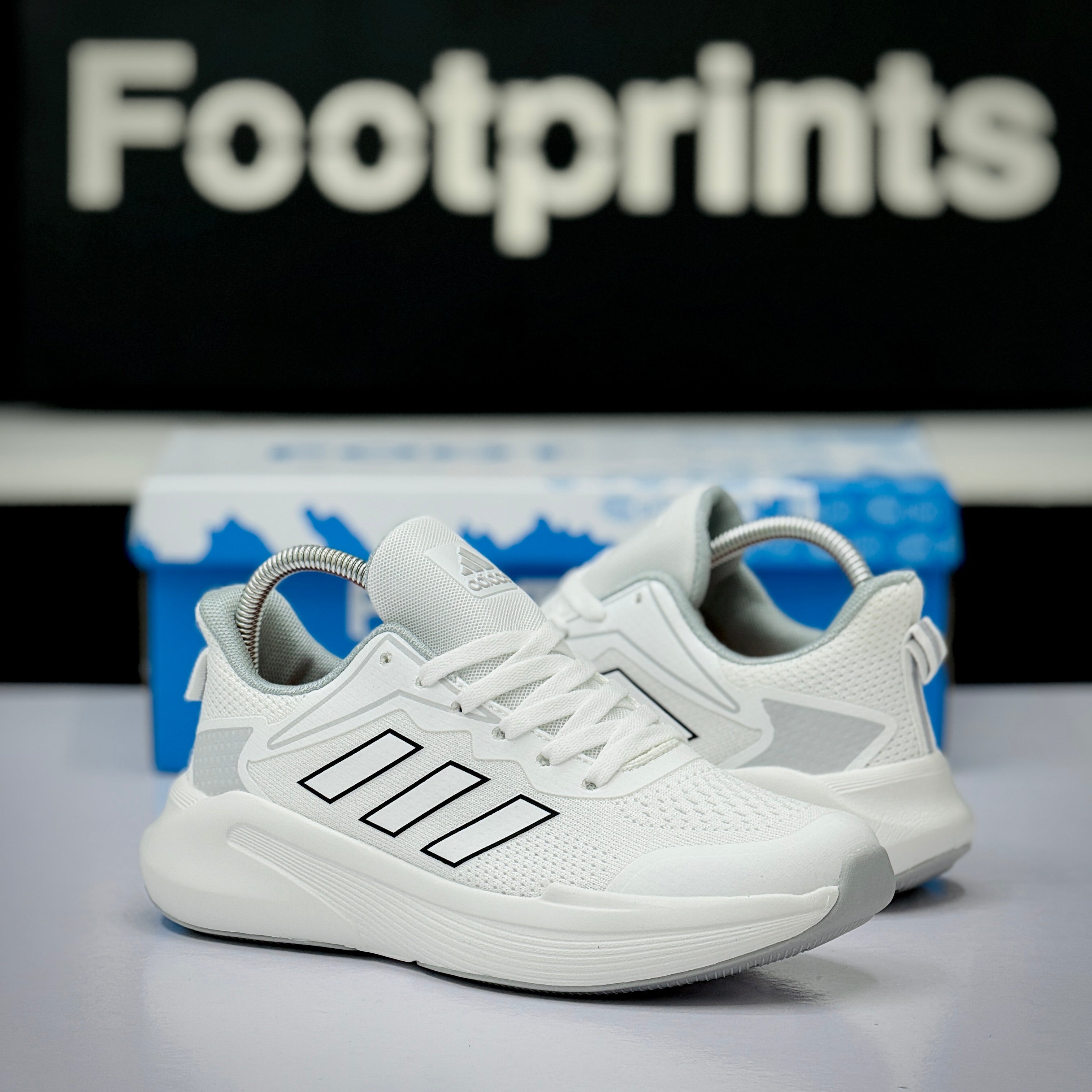 Model Code: 440 – Running Sneaker