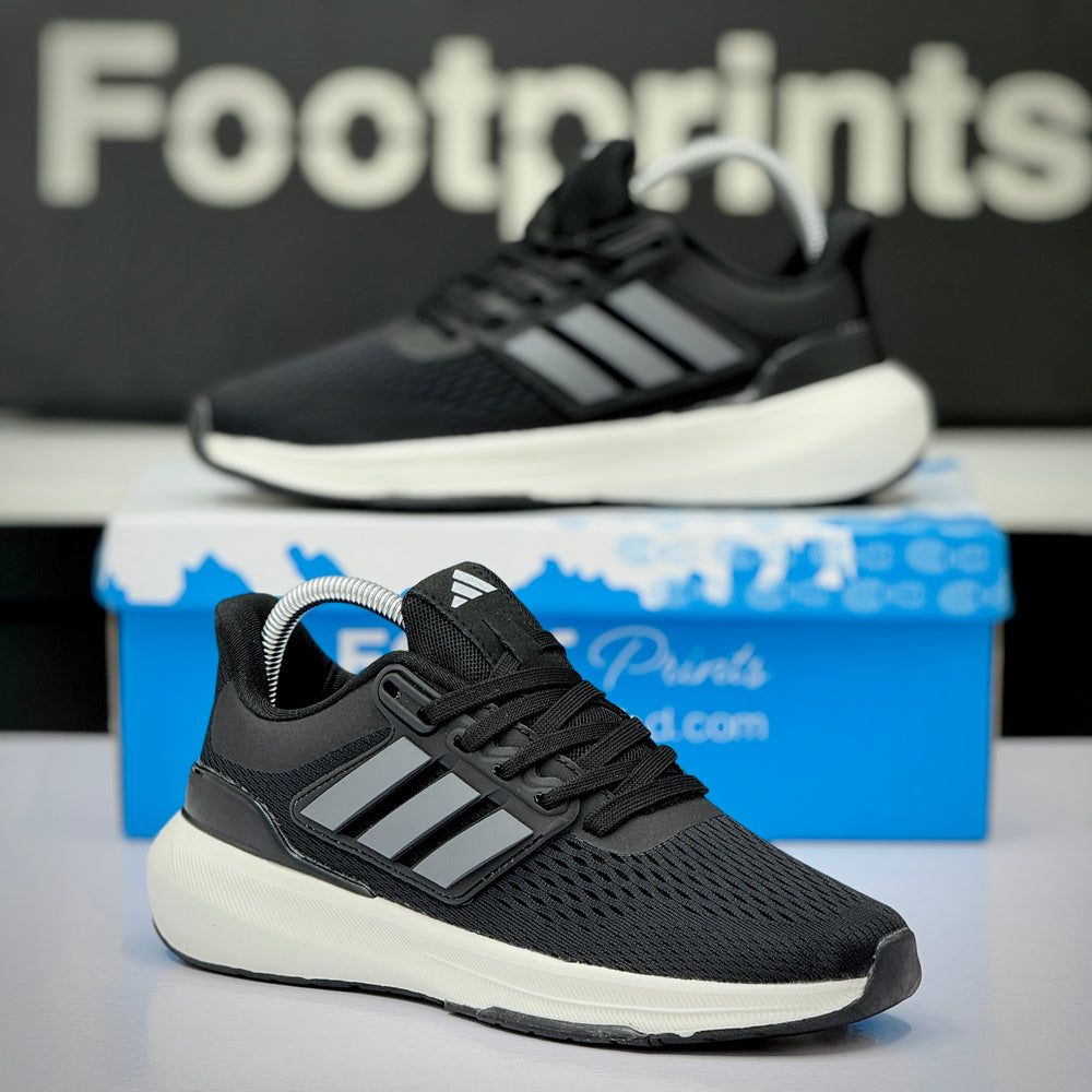 Model Code: 446 – Running Sneaker