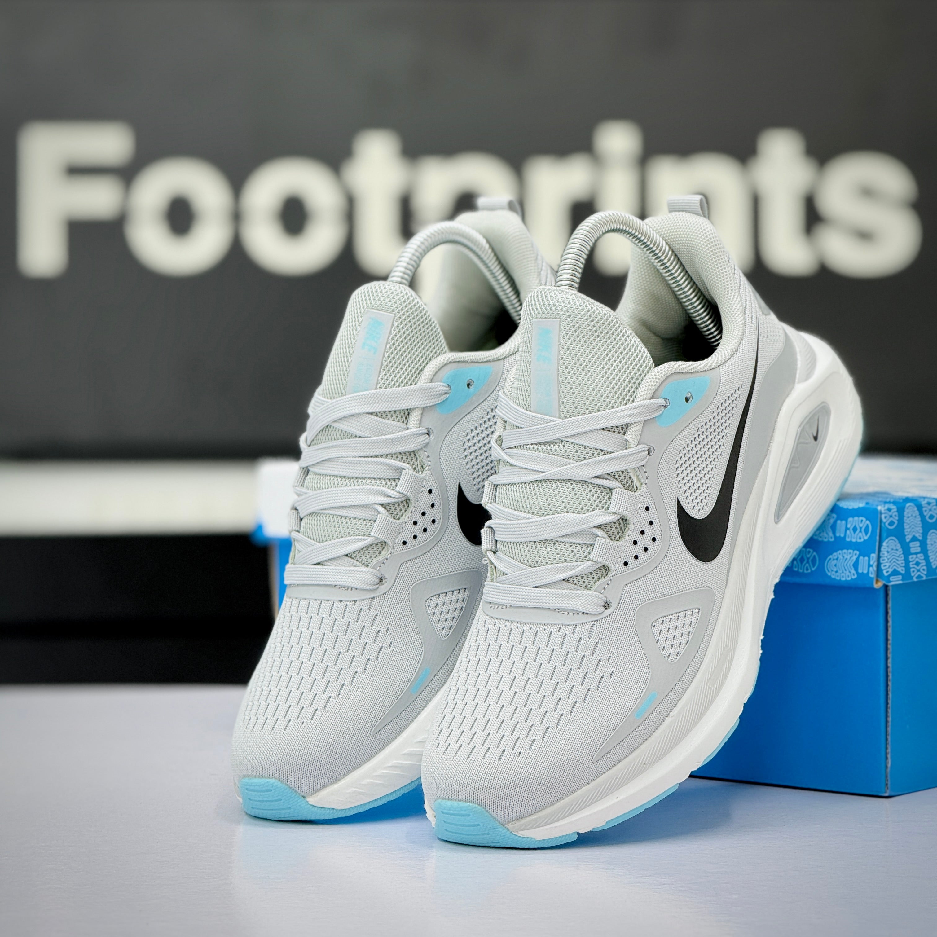 Model Code: 448 – Running Sneaker – Footprints