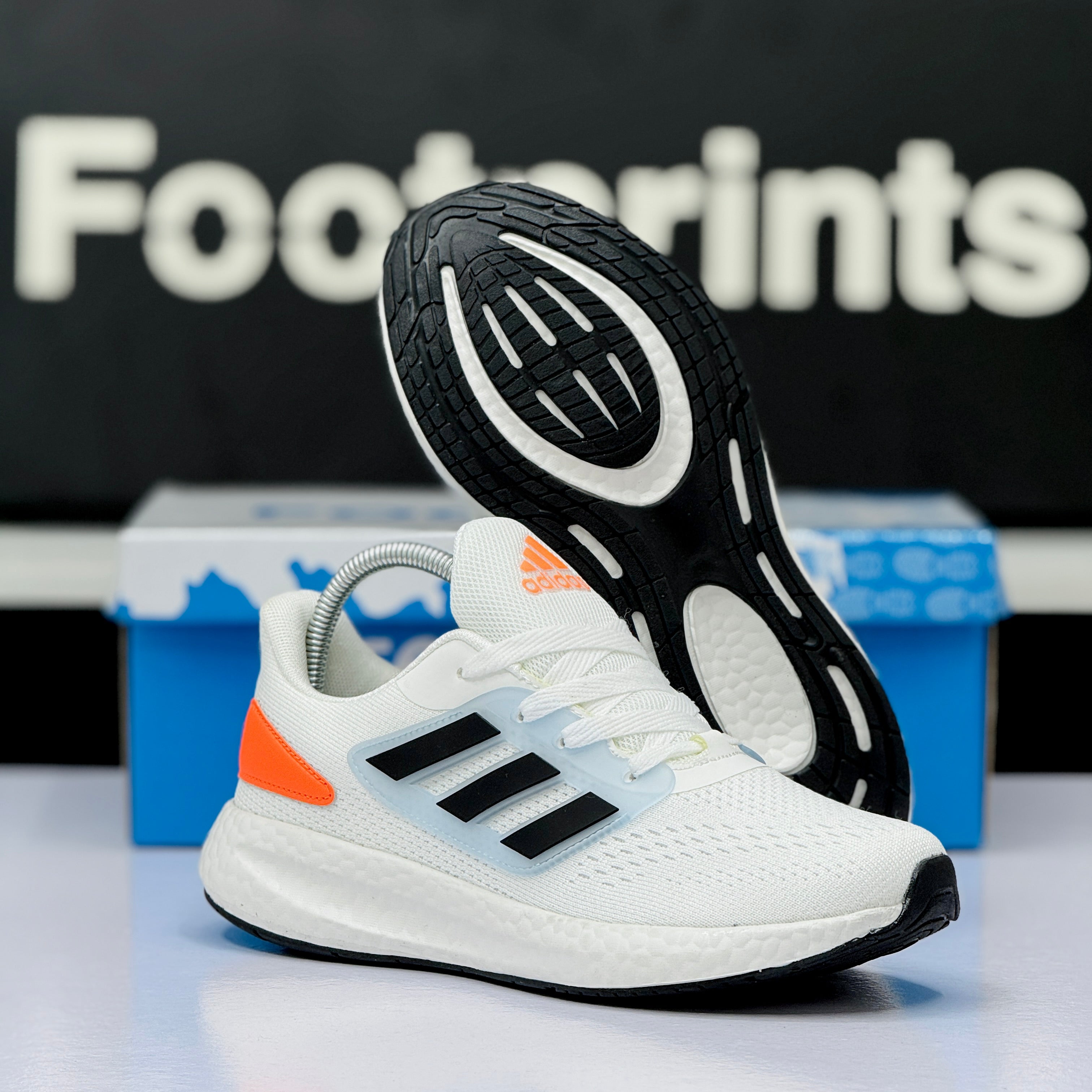 Model Code: 469 – Running Sneaker