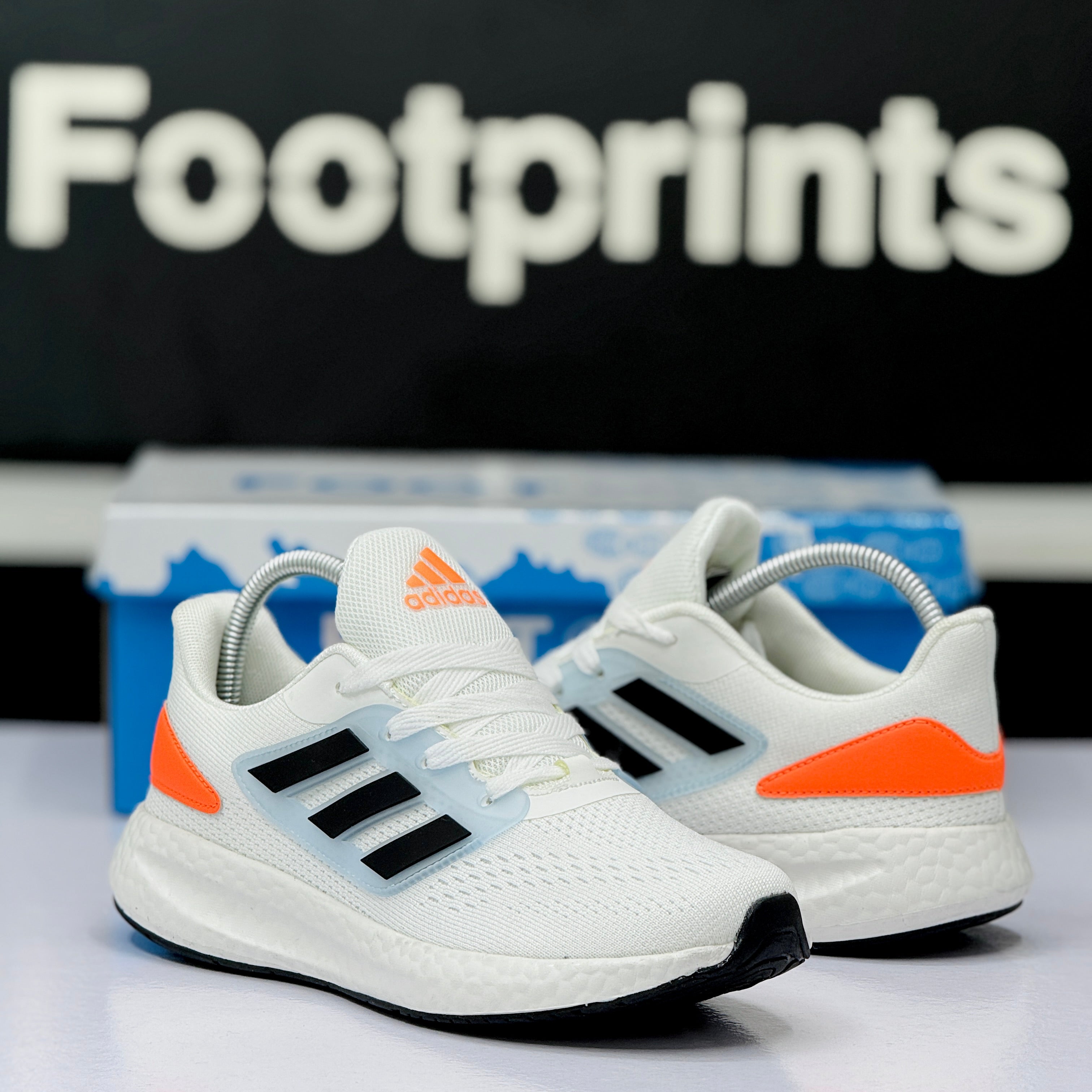 Model Code: 469 – Running Sneaker