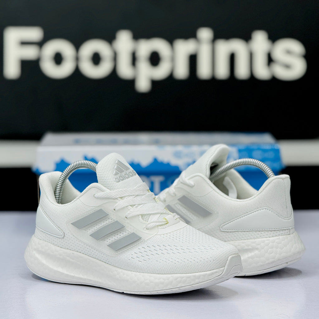 Model Code: 470 – Running Sneaker