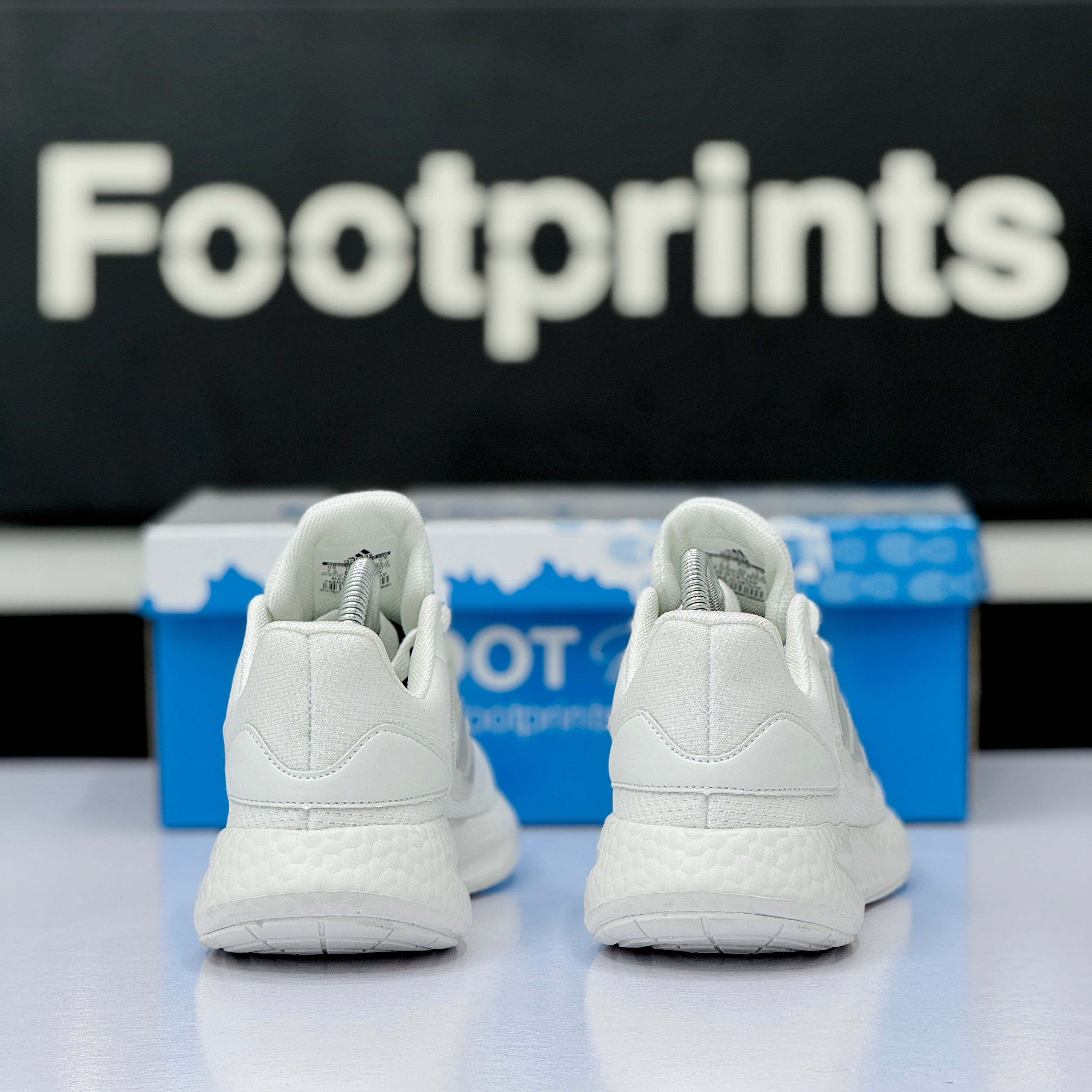 Model Code: 470 – Running Sneaker