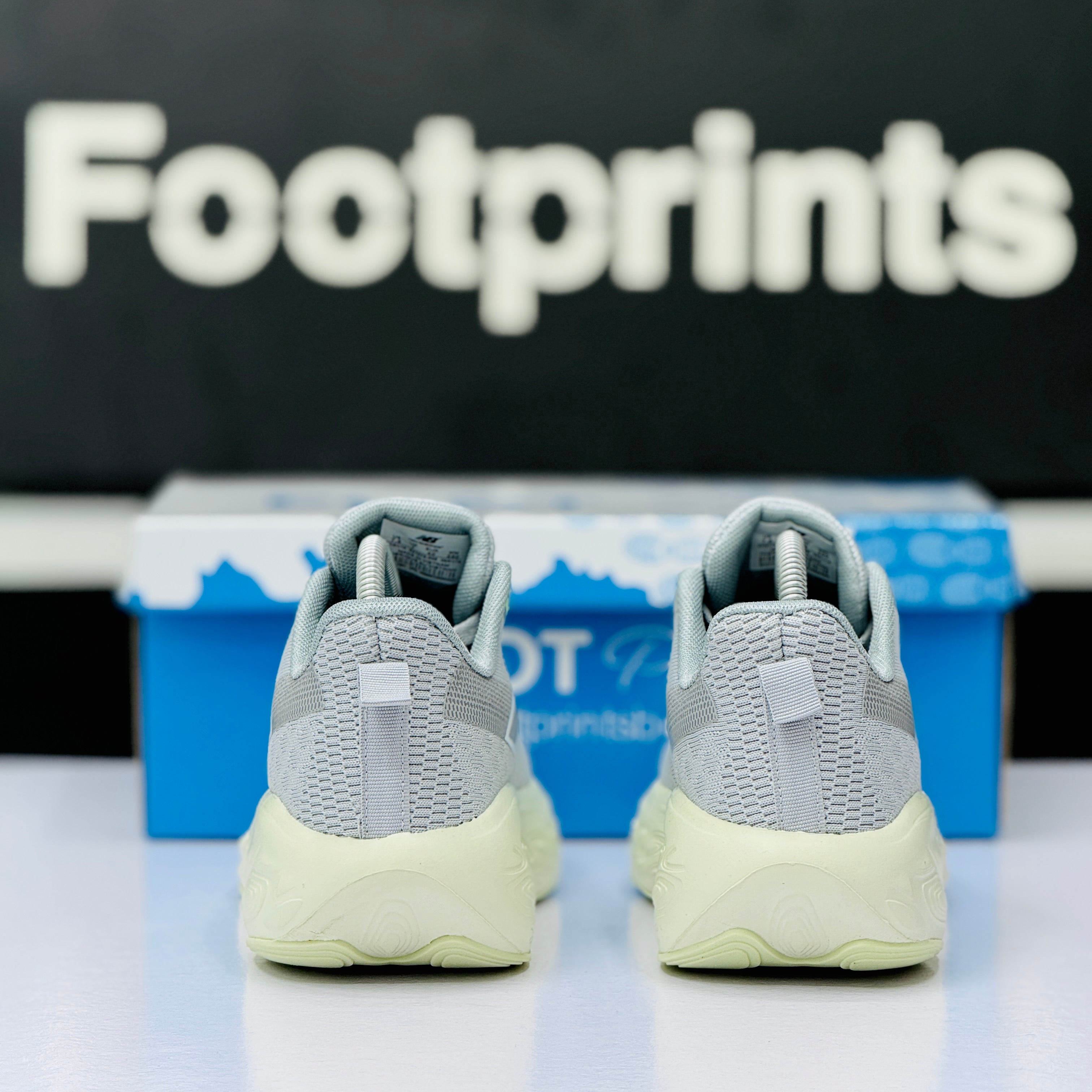 Model Code: 472 – Running Sneaker