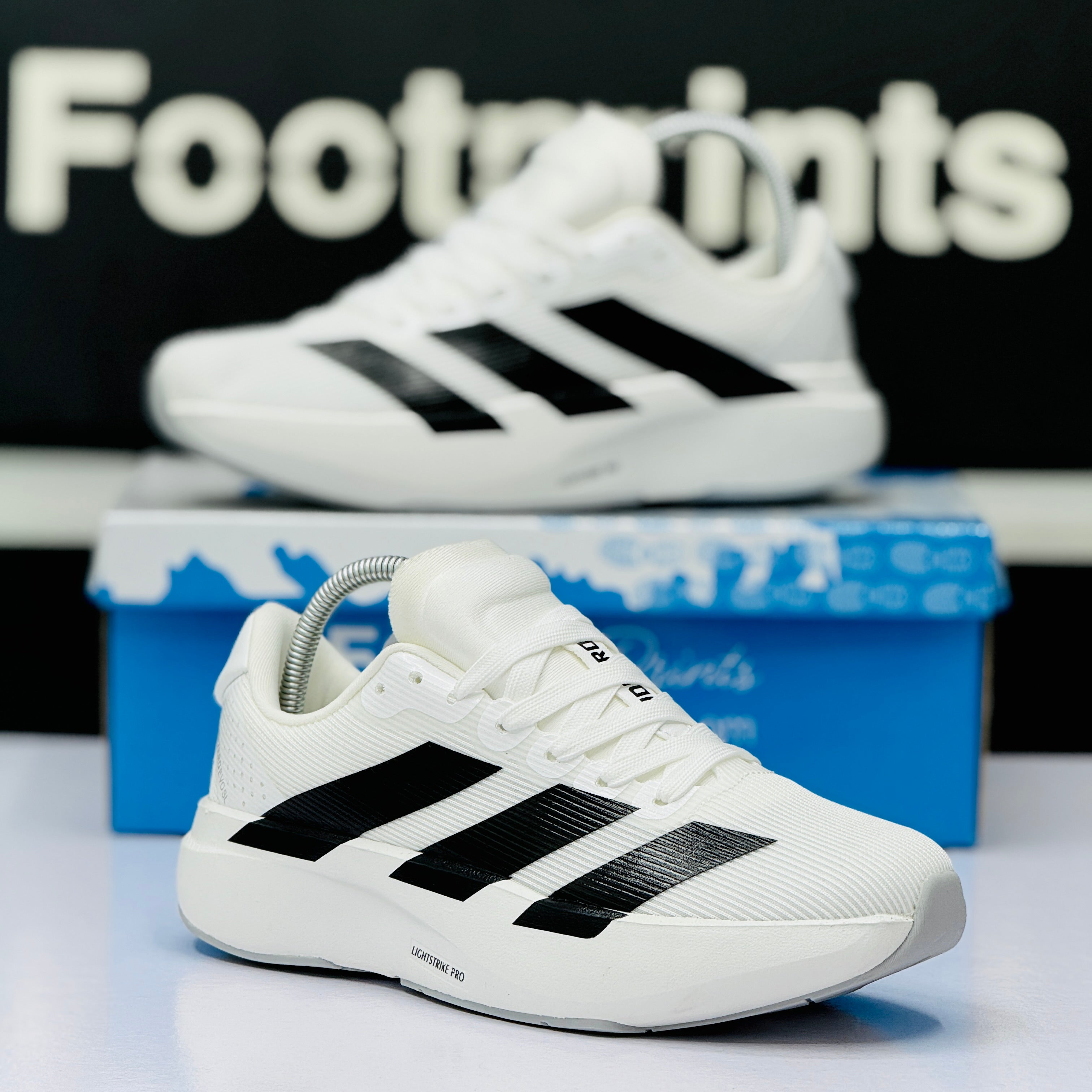 Model Code: 473 – Running Sneaker