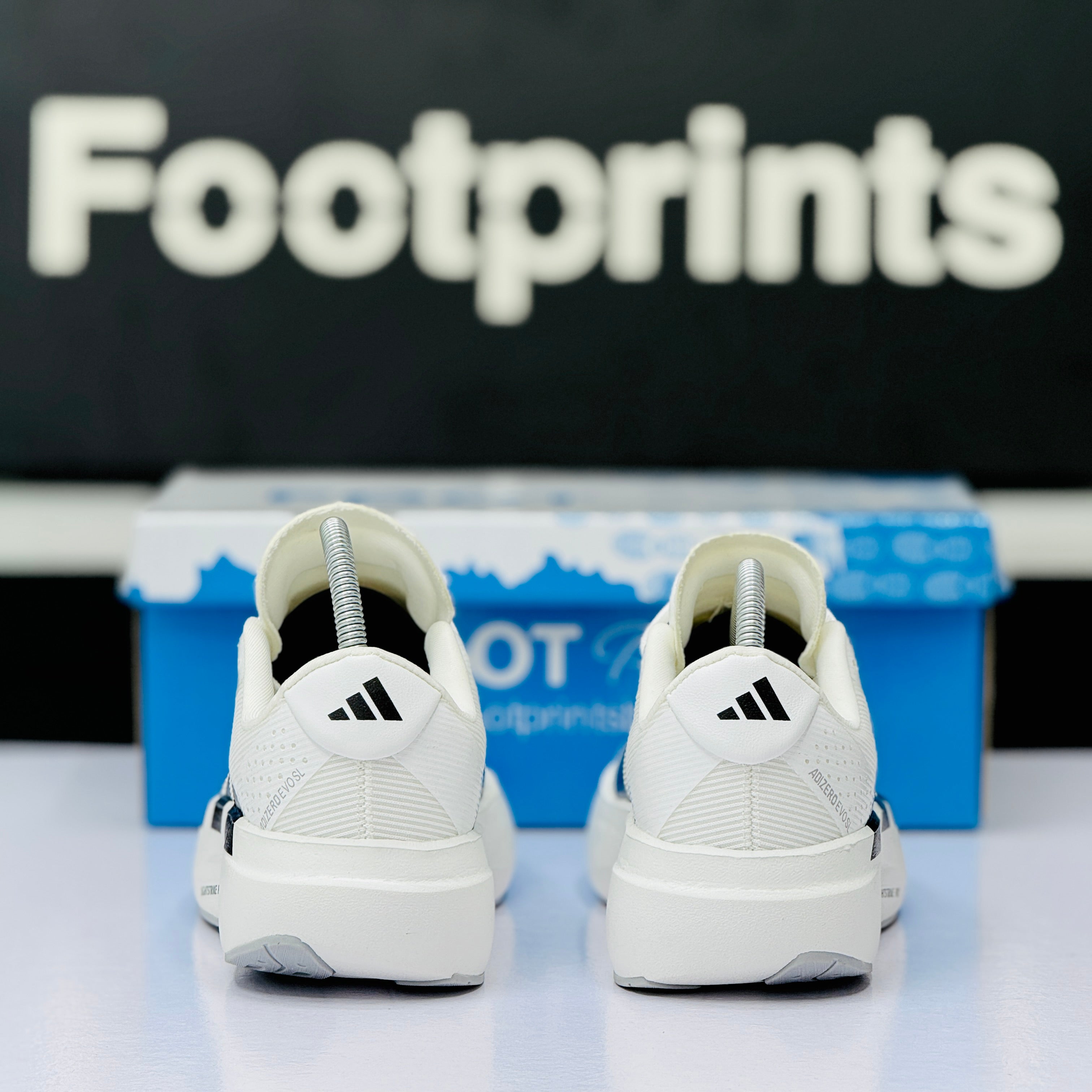 Model Code: 473 – Running Sneaker