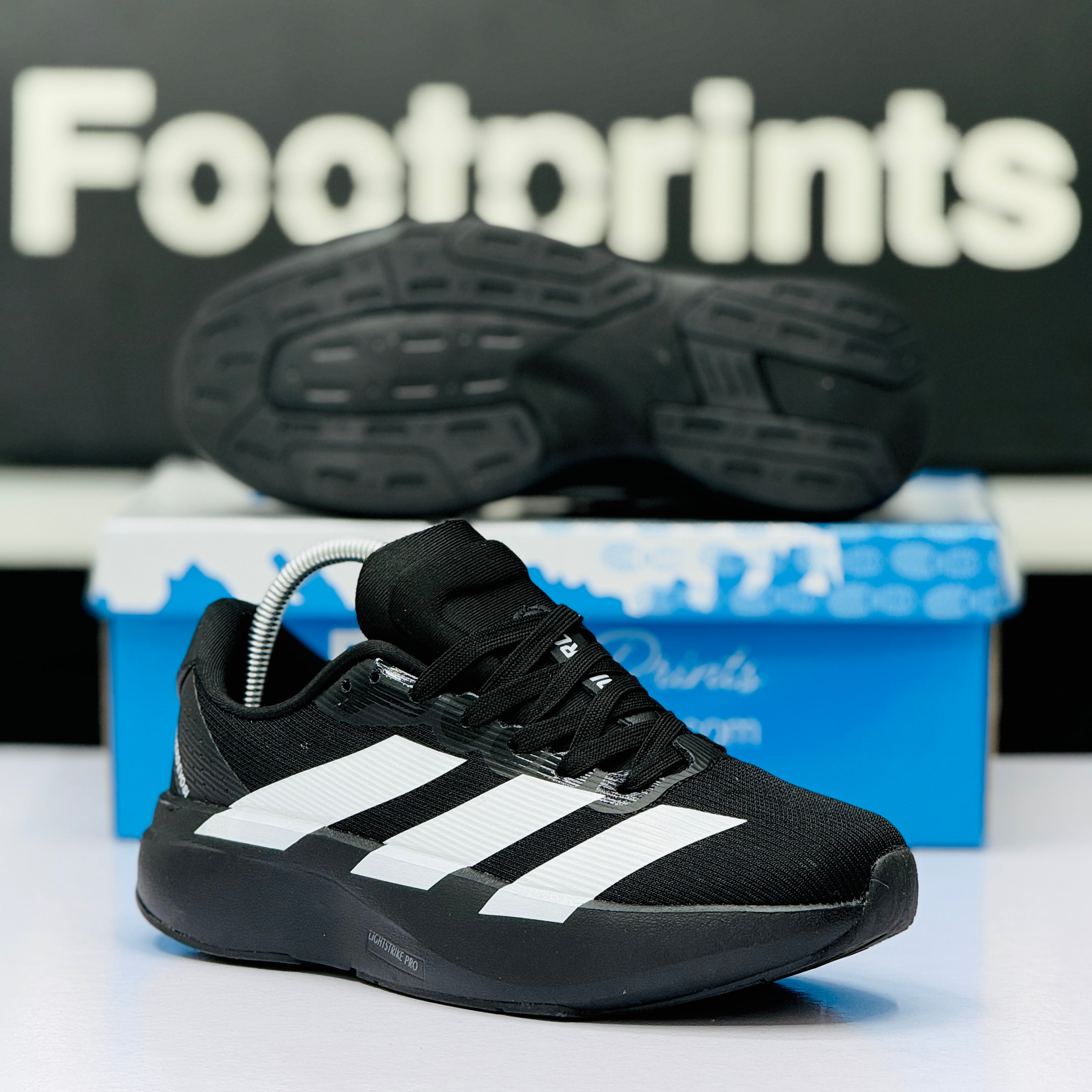 Model Code: 475 – Running Sneaker