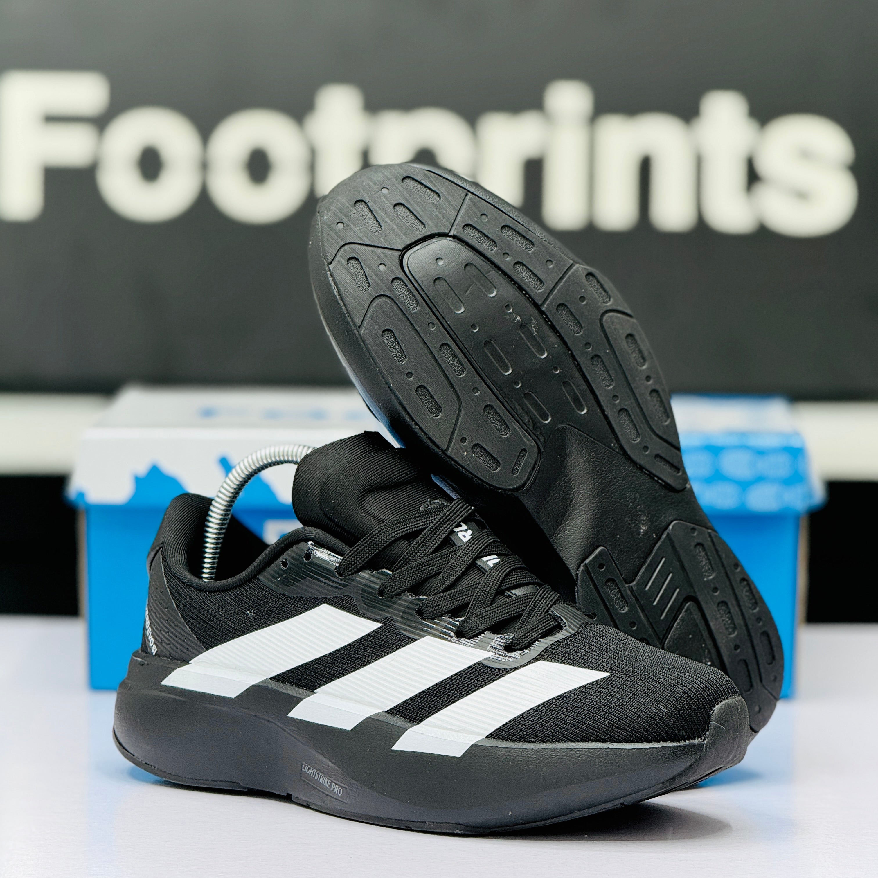 Model Code: 475 – Running Sneaker