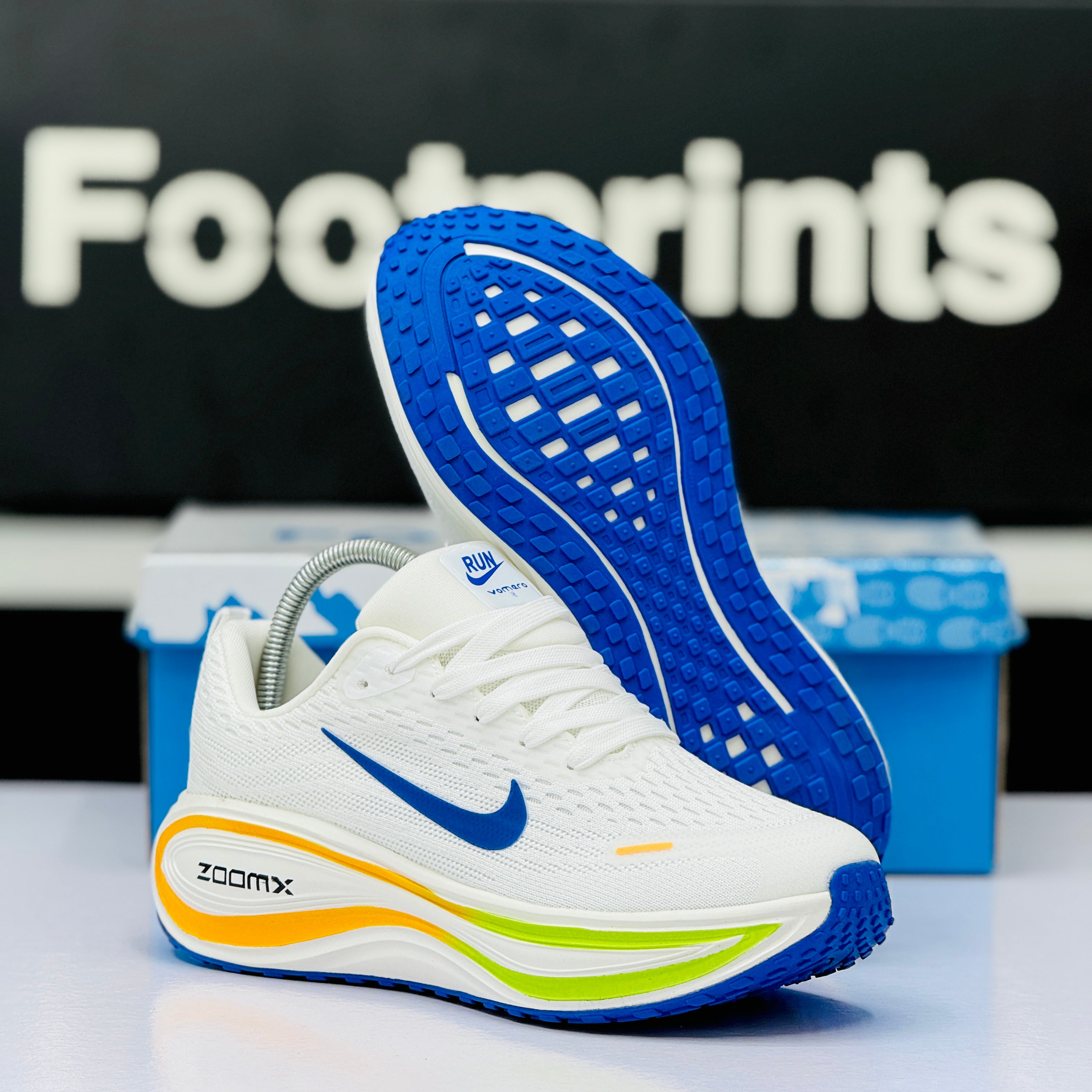 Model Code: 476 – Running Sneaker