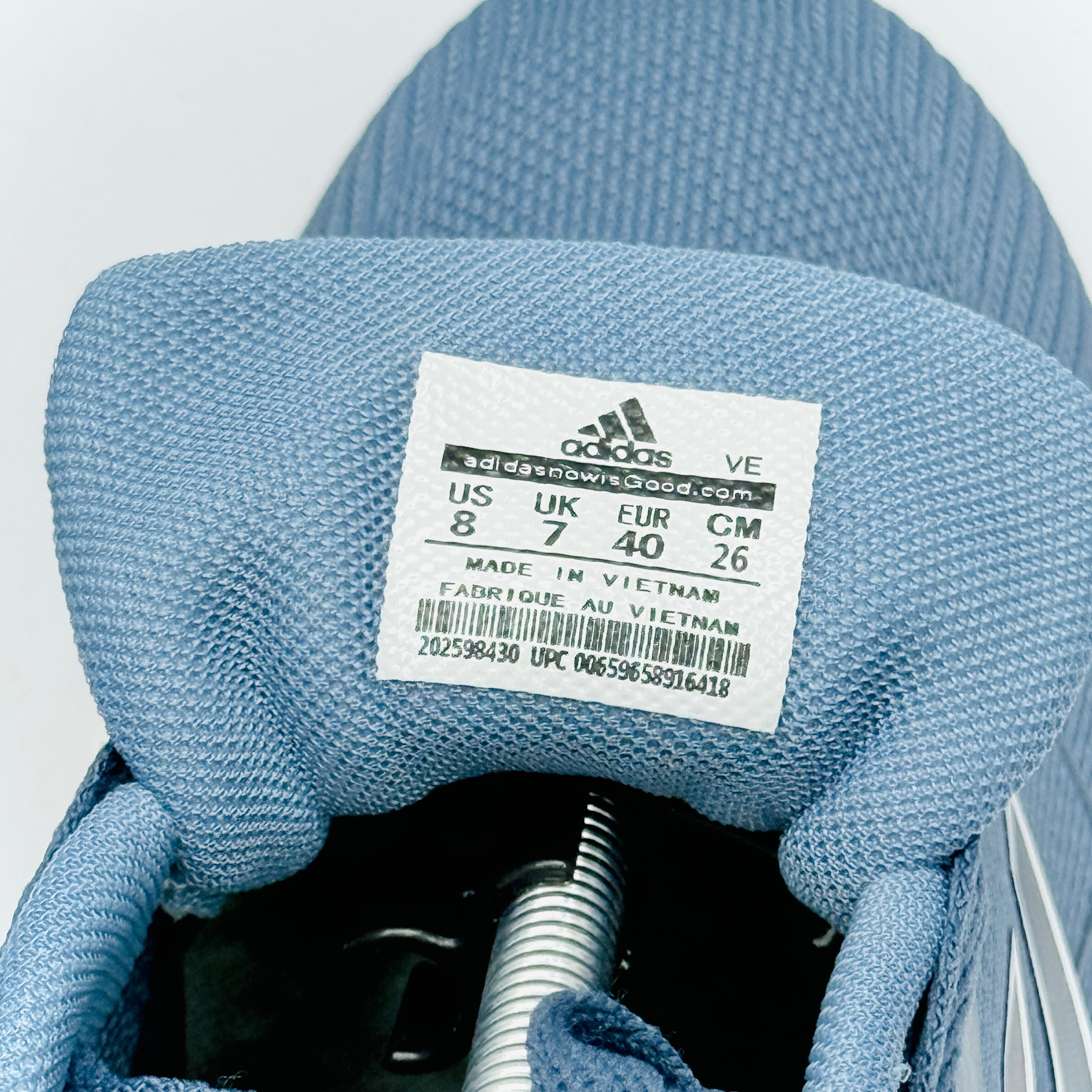 Model Code 479 – Running Sneaker