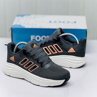 Model Code 480 – Running Sneaker