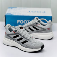 Model Code 483 – Running Sneaker