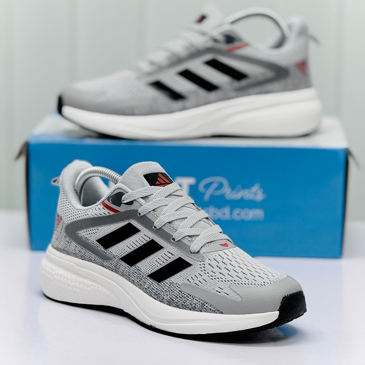 Model Code 483 – Running Sneaker