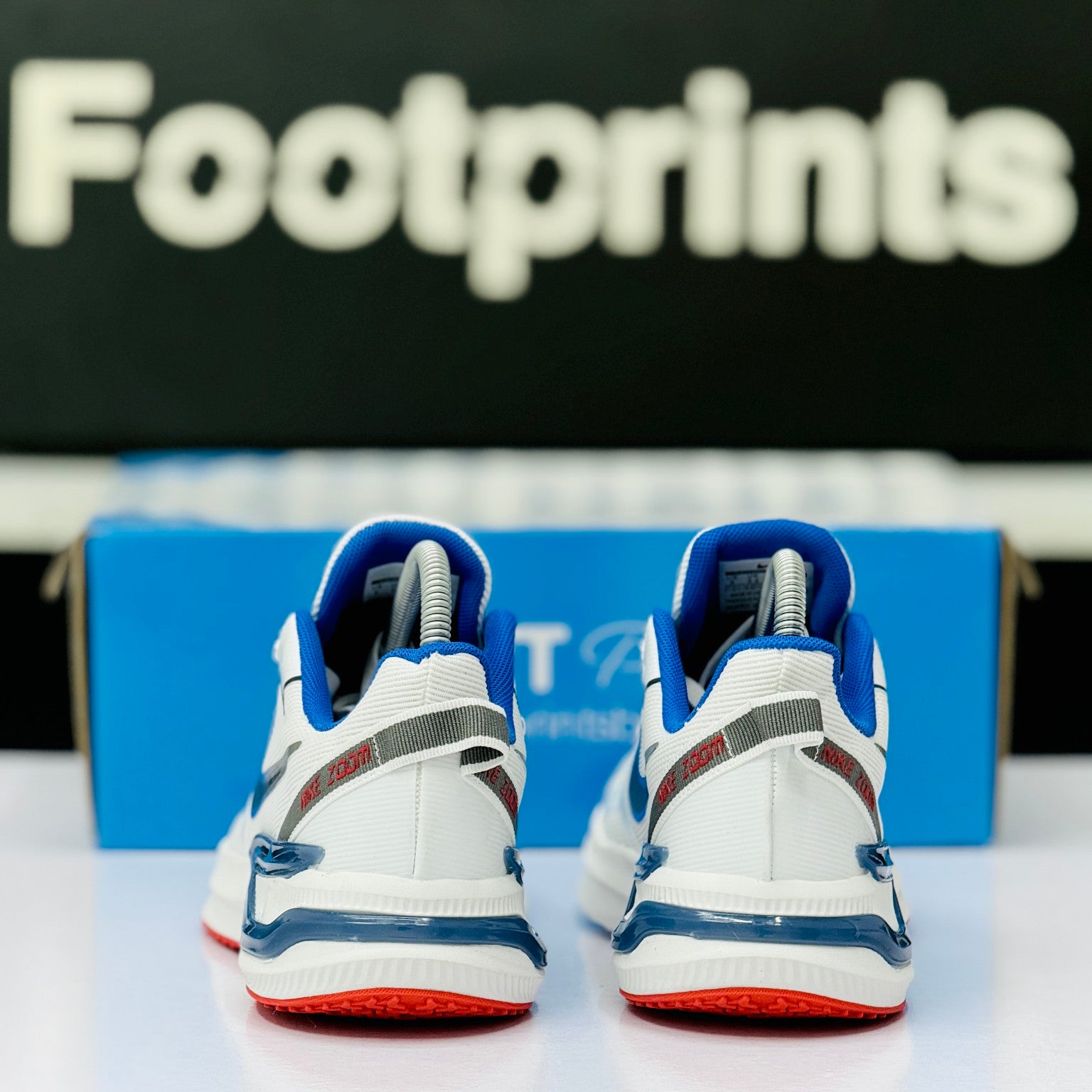 Model Code: 484 – Running Sneaker