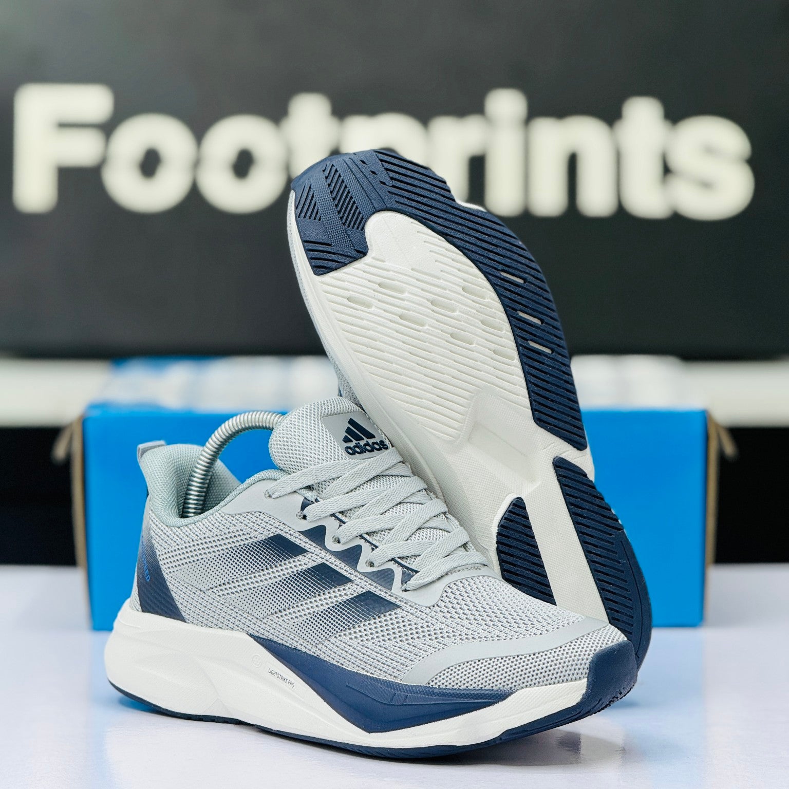 Model Code: 488 – Running Sneaker
