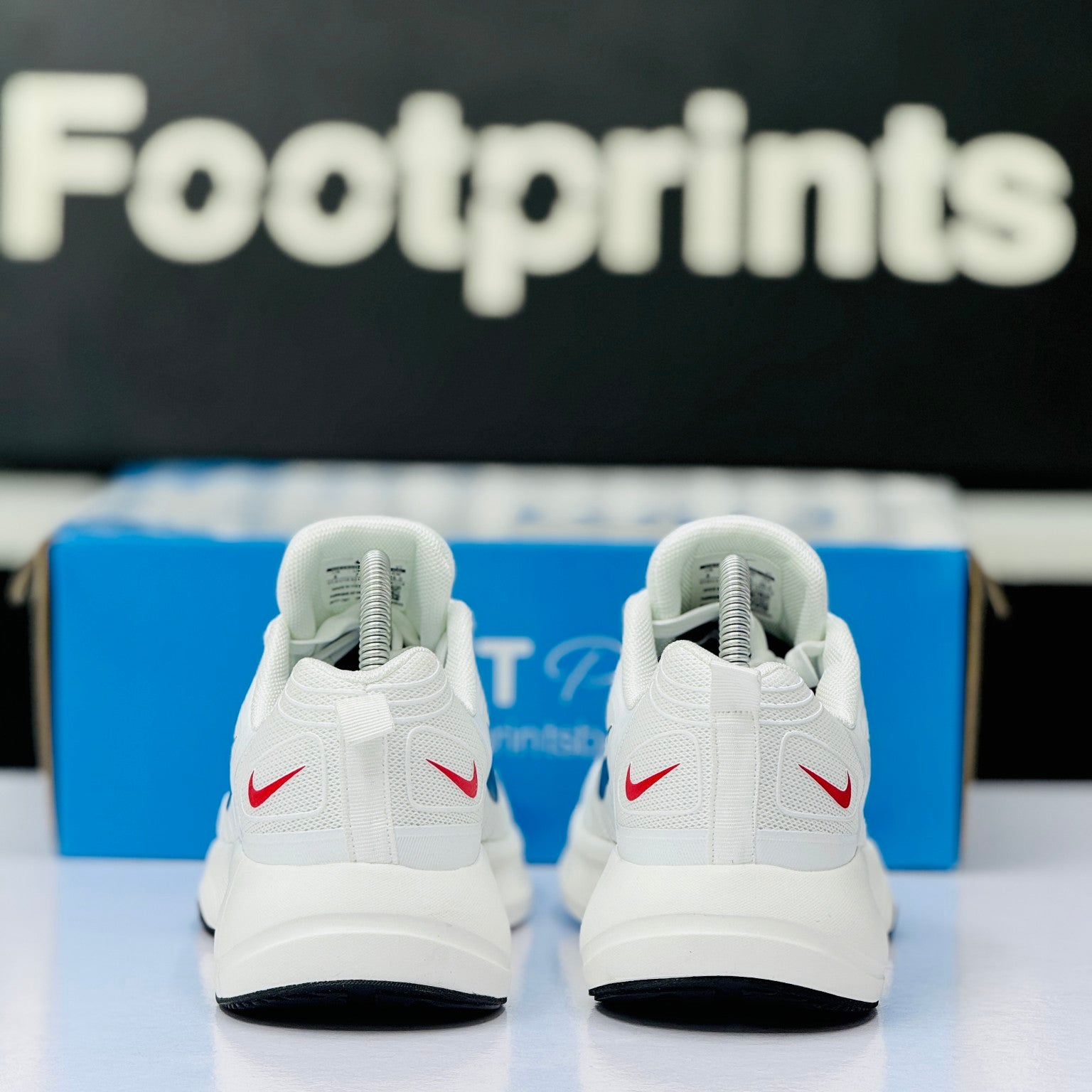 Model Code: 489 – Running Sneaker