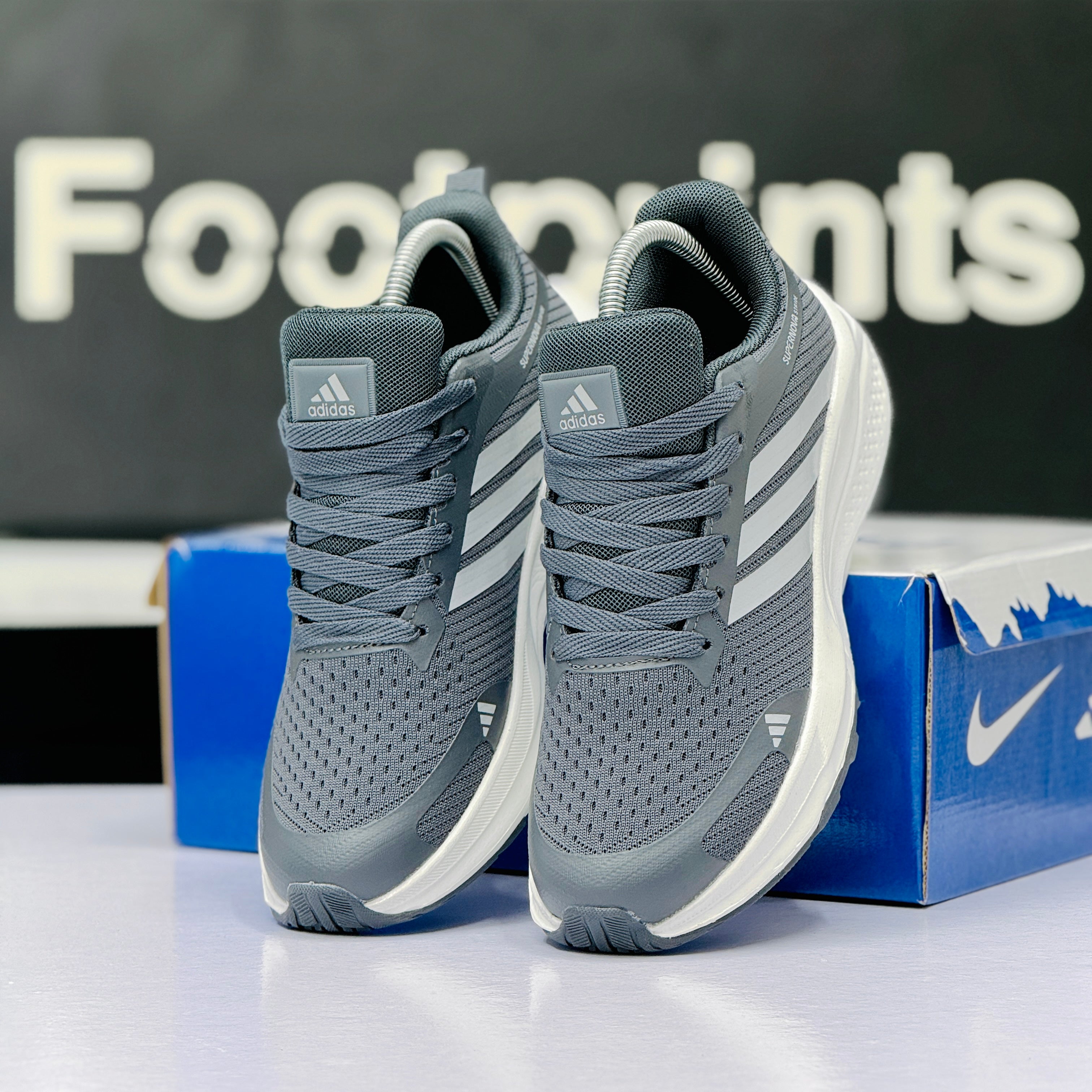 Model Code: 517 – Running Sneaker