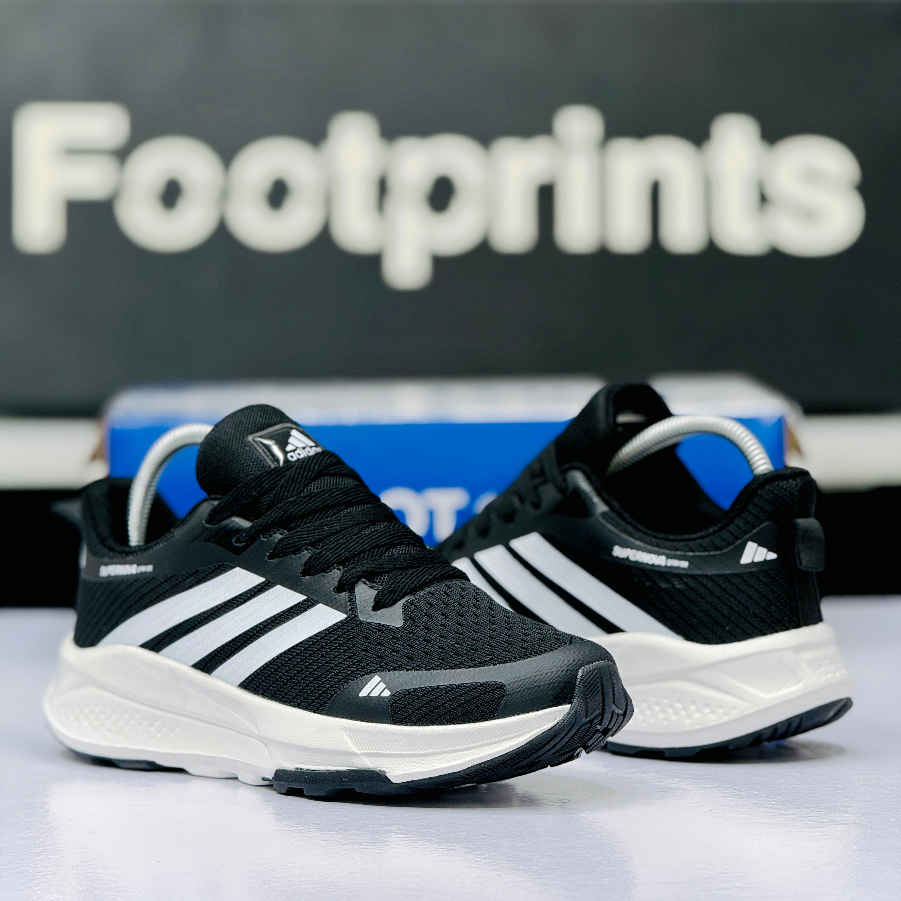Model Code: 519 – Running Sneaker