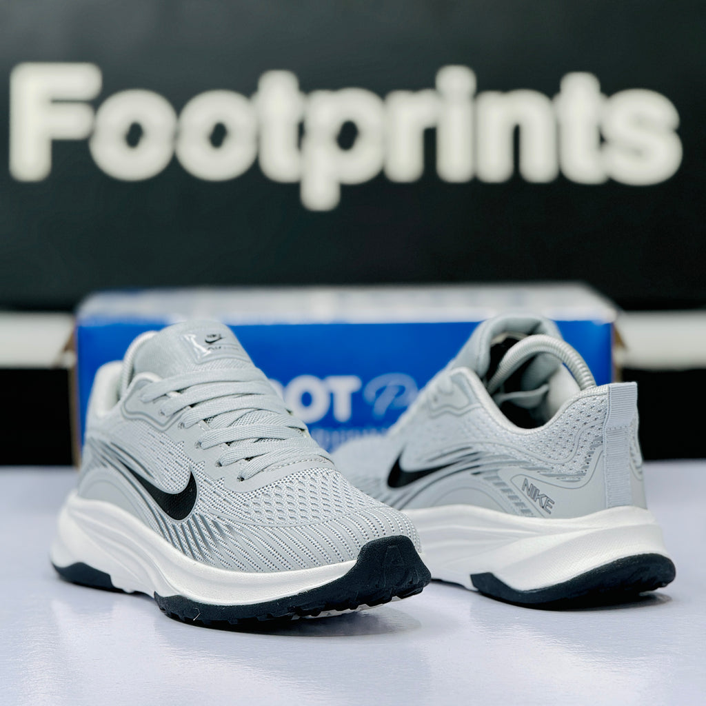 Model Code: 521 – Running Sneaker