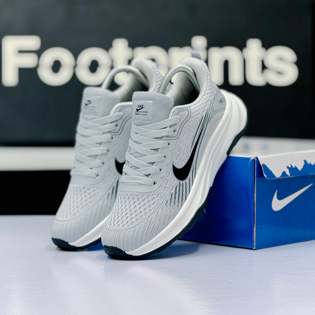 Model Code: 521 – Running Sneaker
