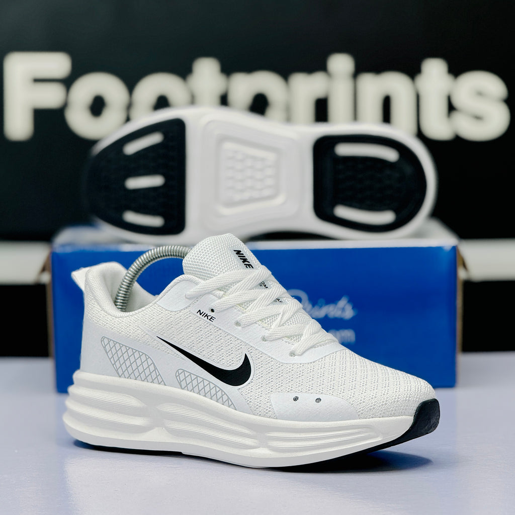 Model Code: 524 – Running Sneaker