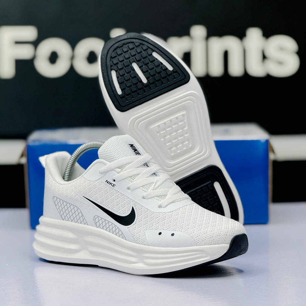 Model Code: 524 – Running Sneaker