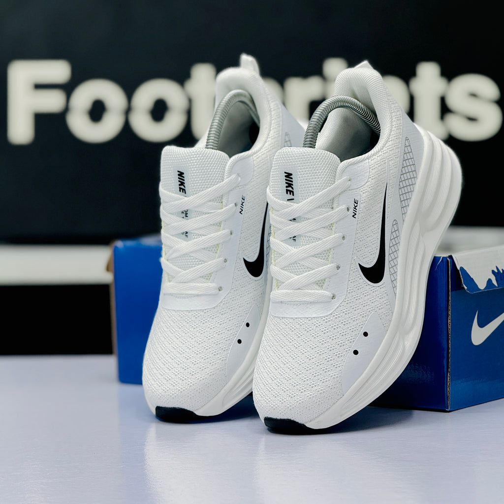 Model Code: 524 – Running Sneaker