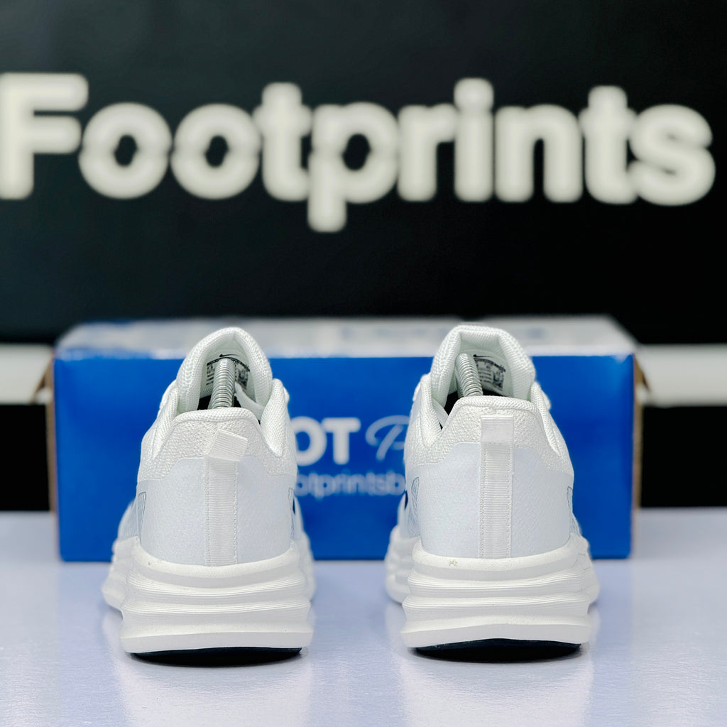 Model Code: 524 – Running Sneaker