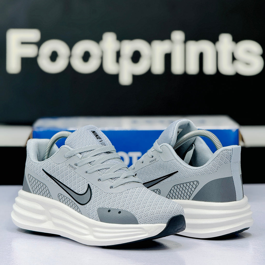 Model Code: 525 – Running Sneaker