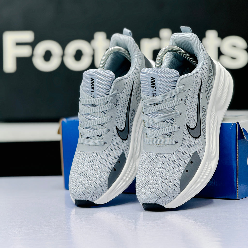 Model Code: 525 – Running Sneaker
