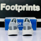 Model Code: 525 – Running Sneaker