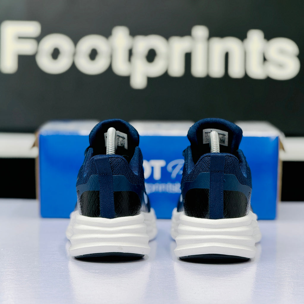 Model Code: 526 – Running Sneaker