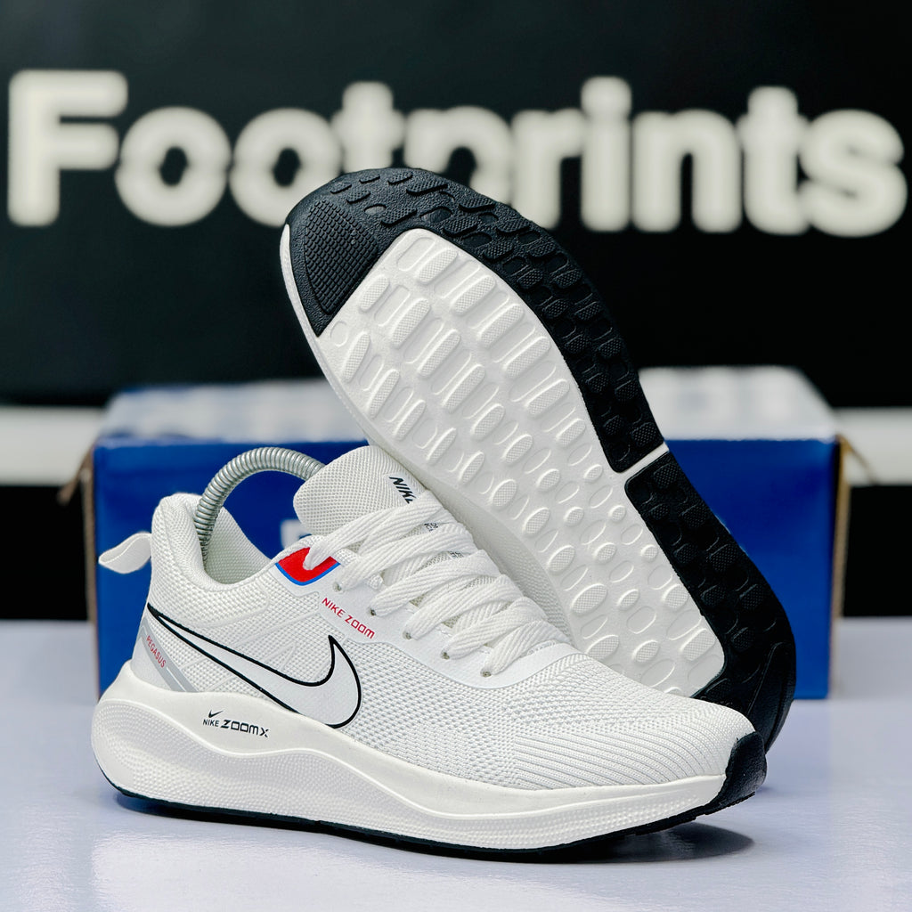 Model Code: 528 – Running Sneaker