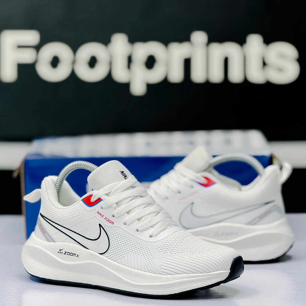 Model Code: 528 – Running Sneaker