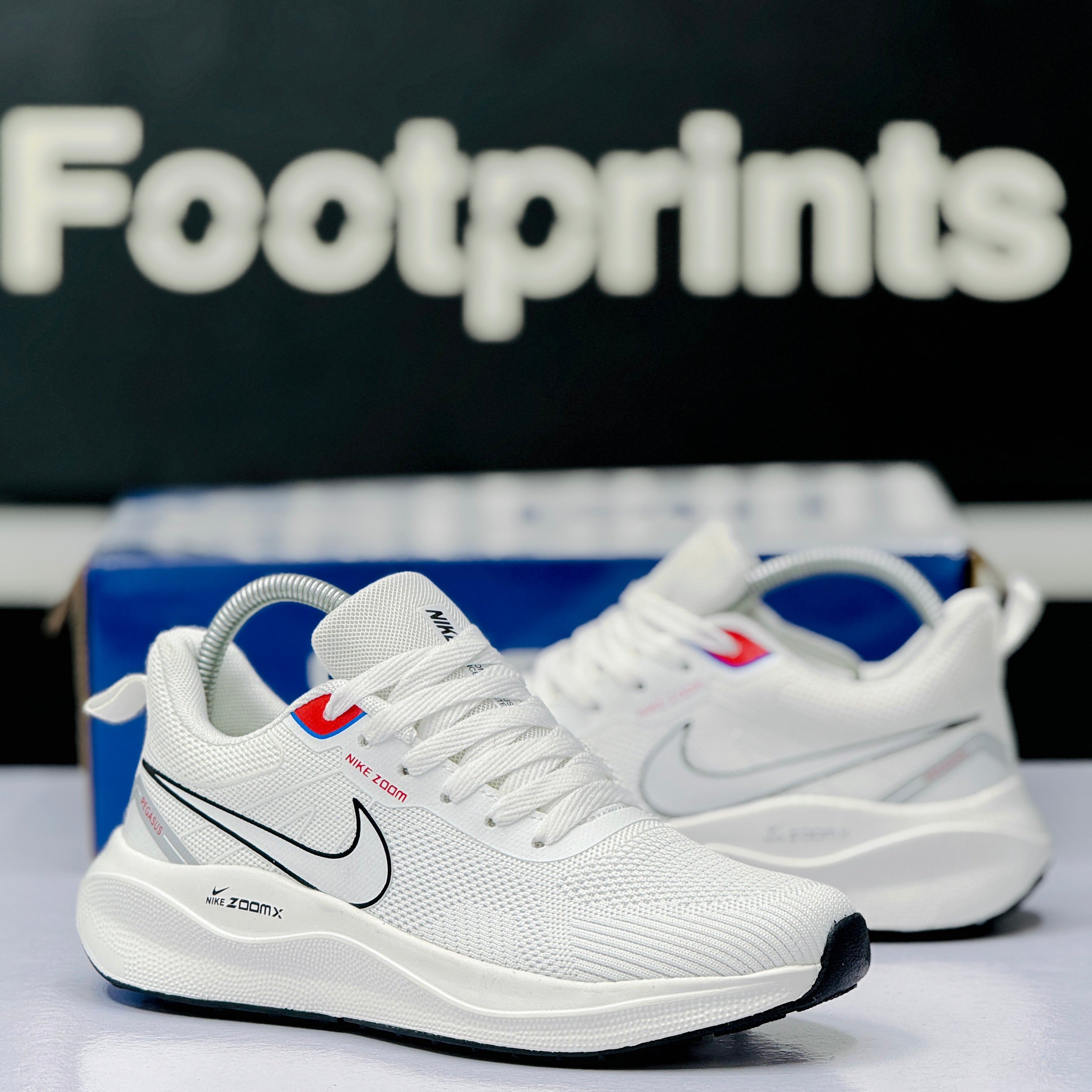 Model Code: 528 – Running Sneaker