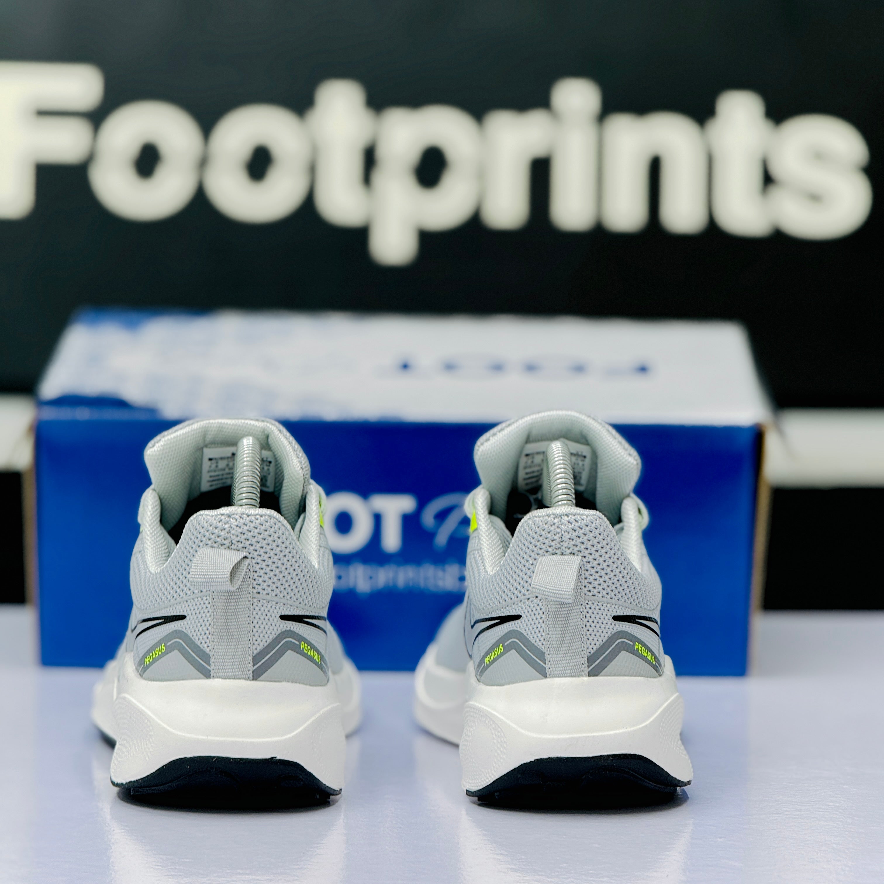 Model Code: 530 – Running Sneaker