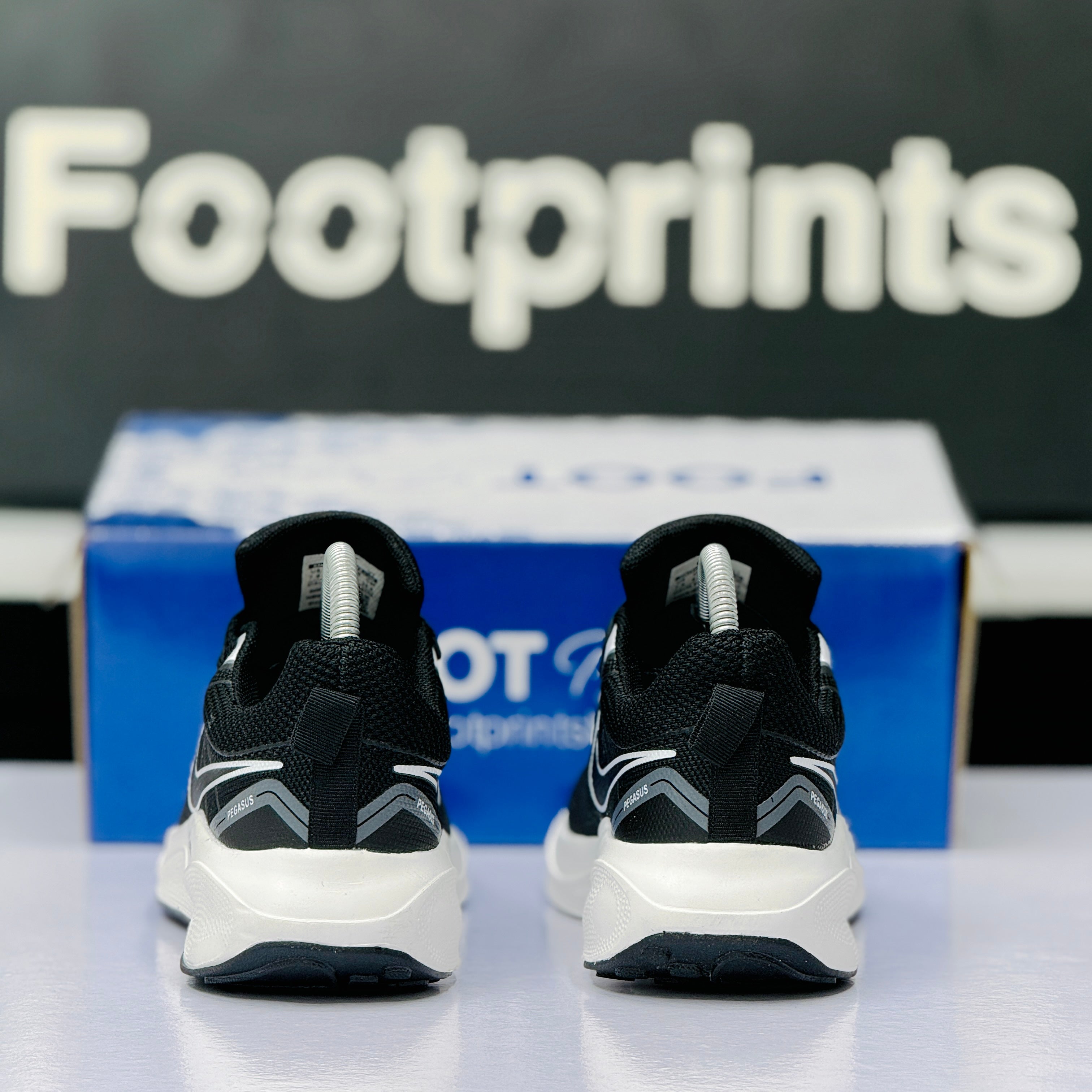 Model Code: 531 – Running Sneaker