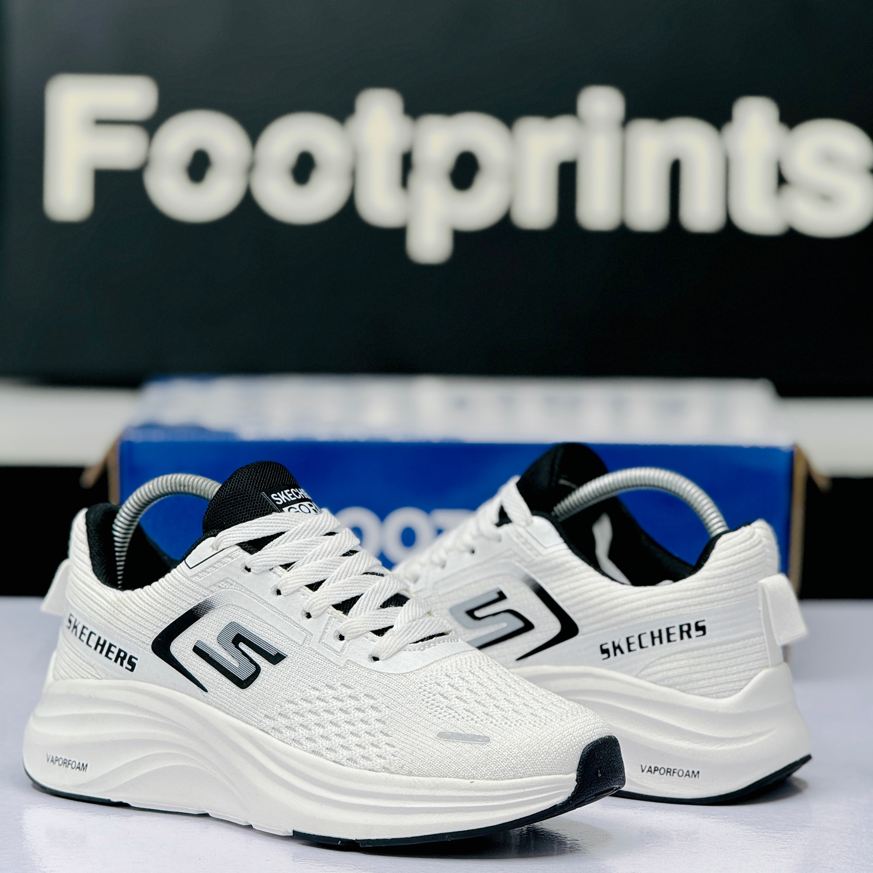 Model Code: 532 – Running Sneaker