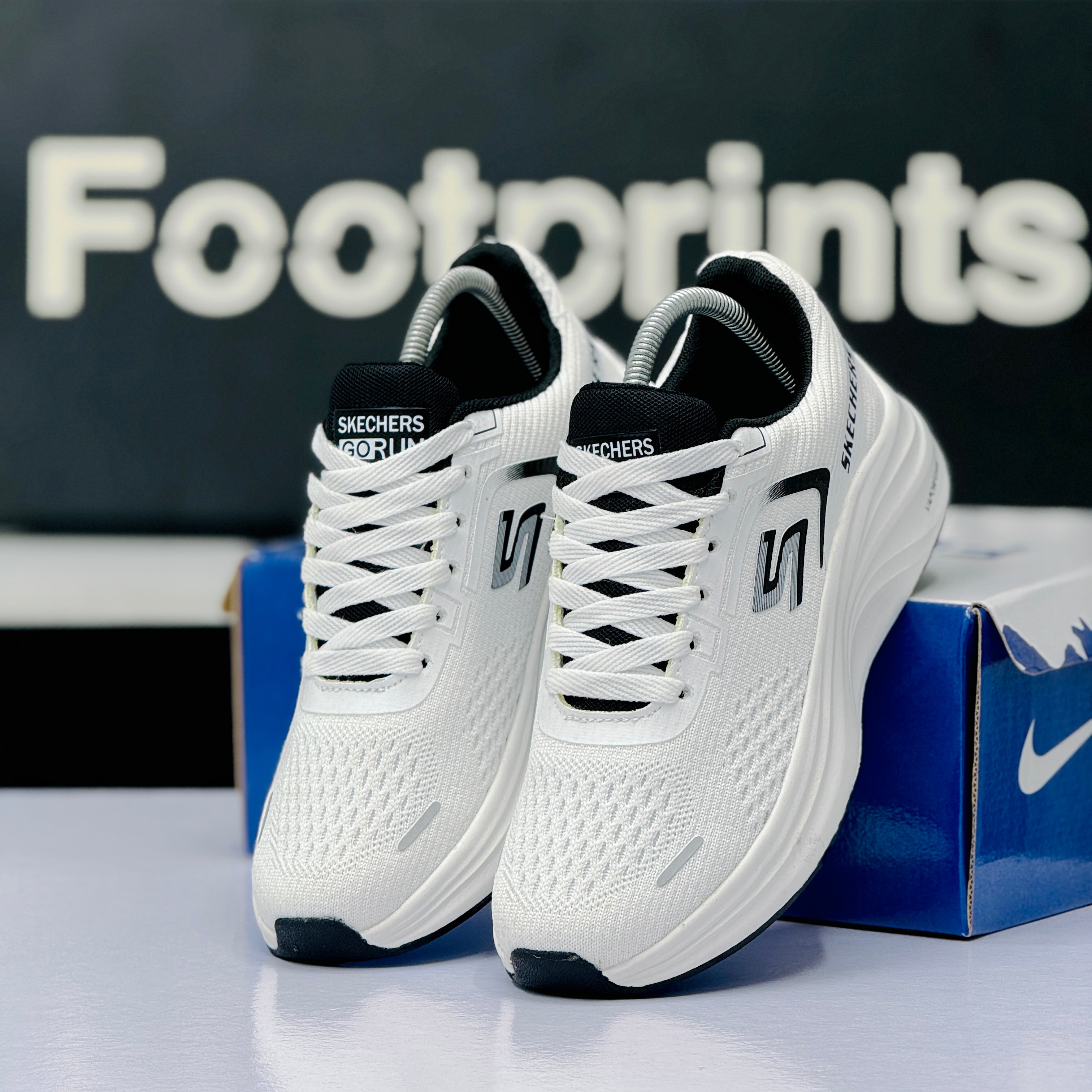Model Code: 532 – Running Sneaker