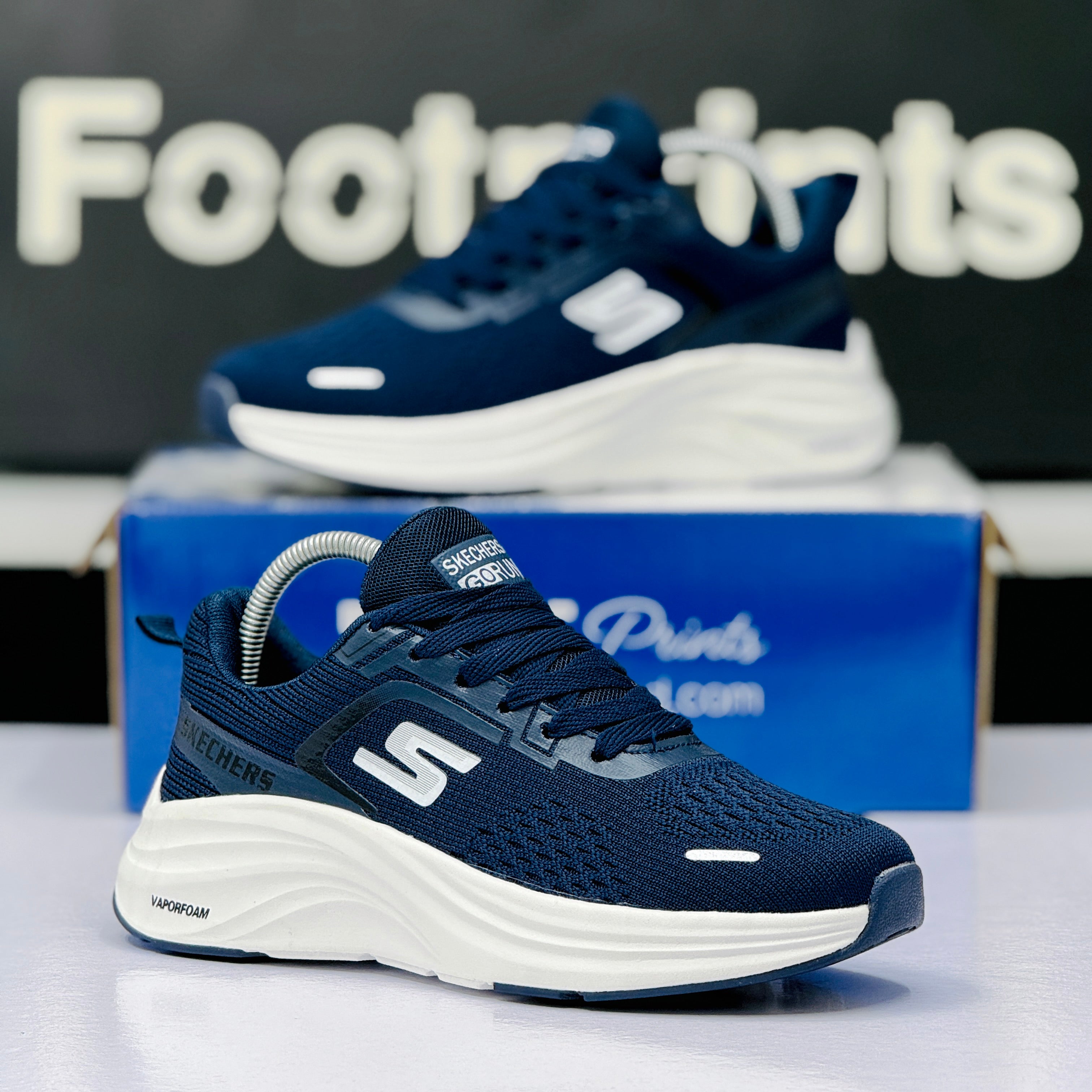 Model Code: 533 – Running Sneaker