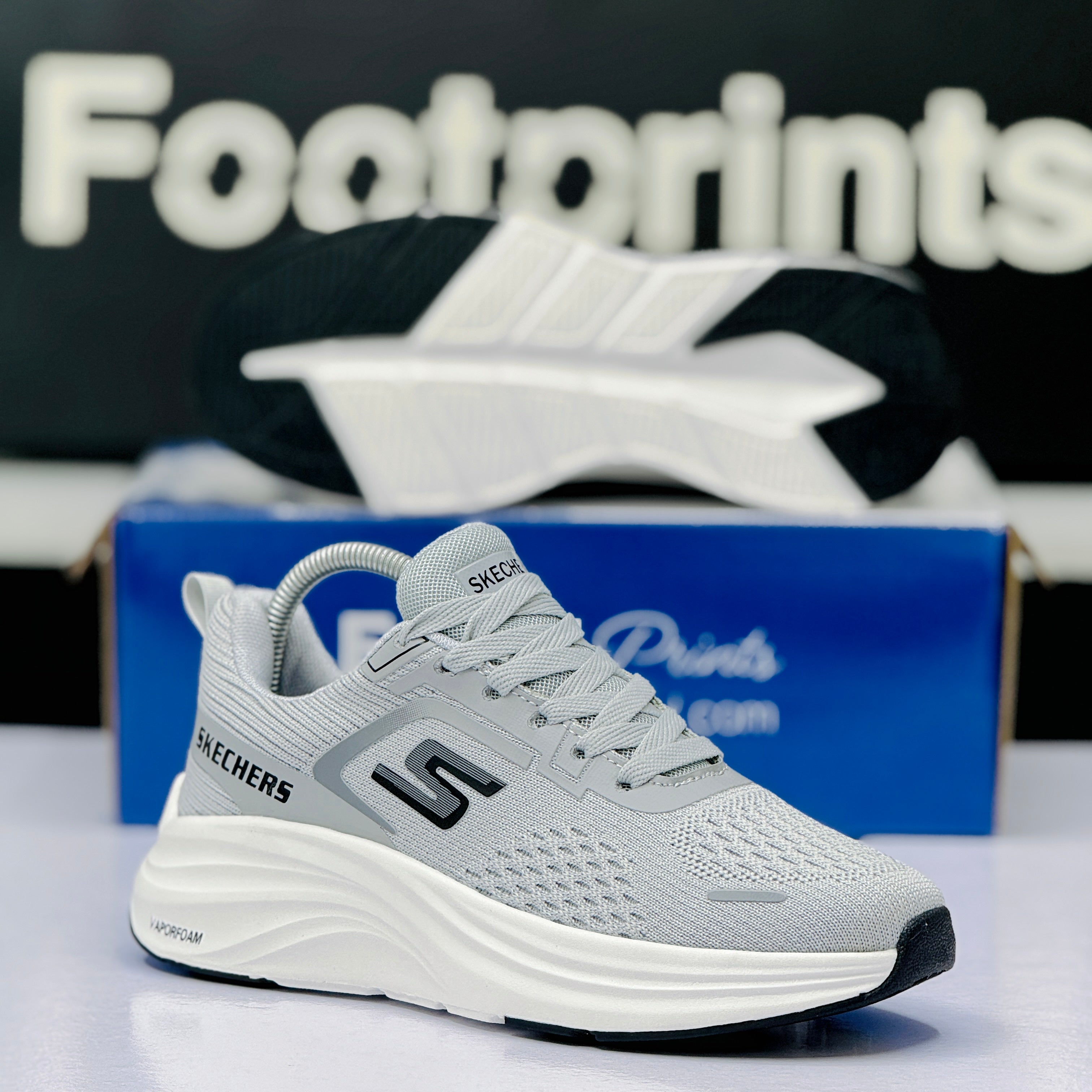 Model Code: 534 – Running Sneaker