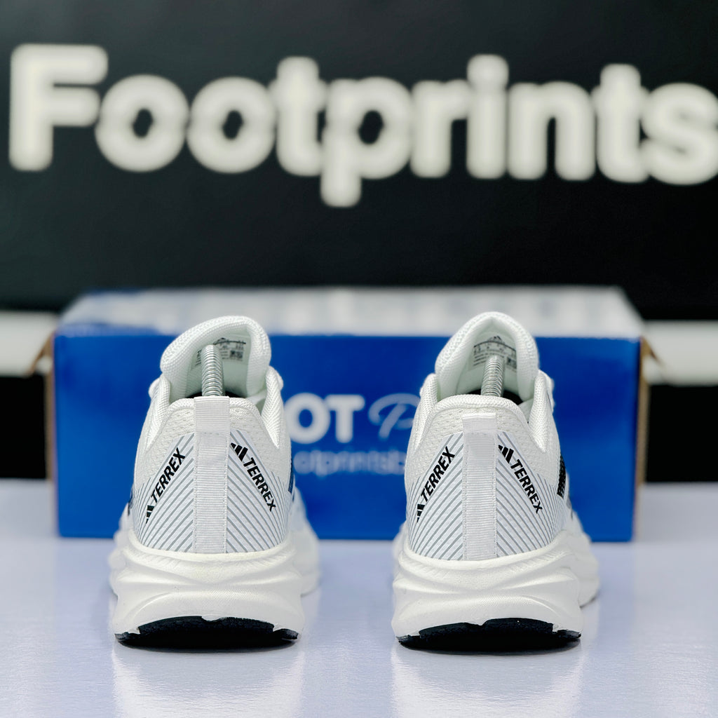Model Code: 535 – Running Sneaker